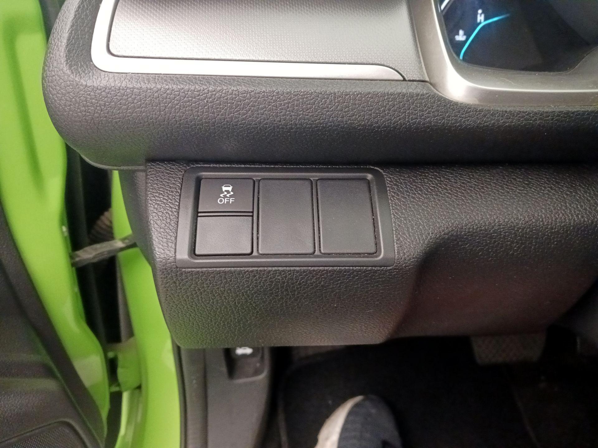 Thumbnail: 2016 Honda Civic - 13