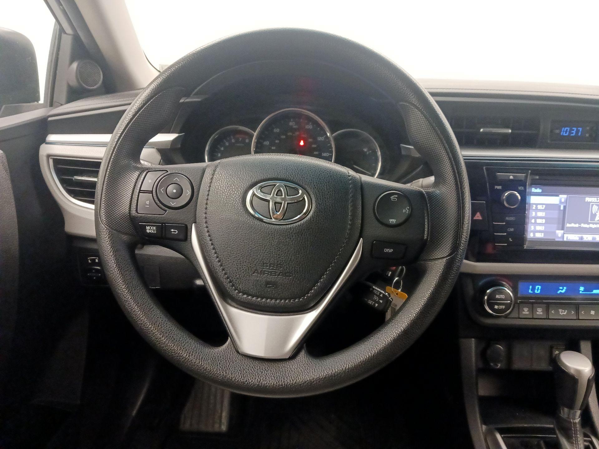 Thumbnail: 2015 Toyota Corolla - 10