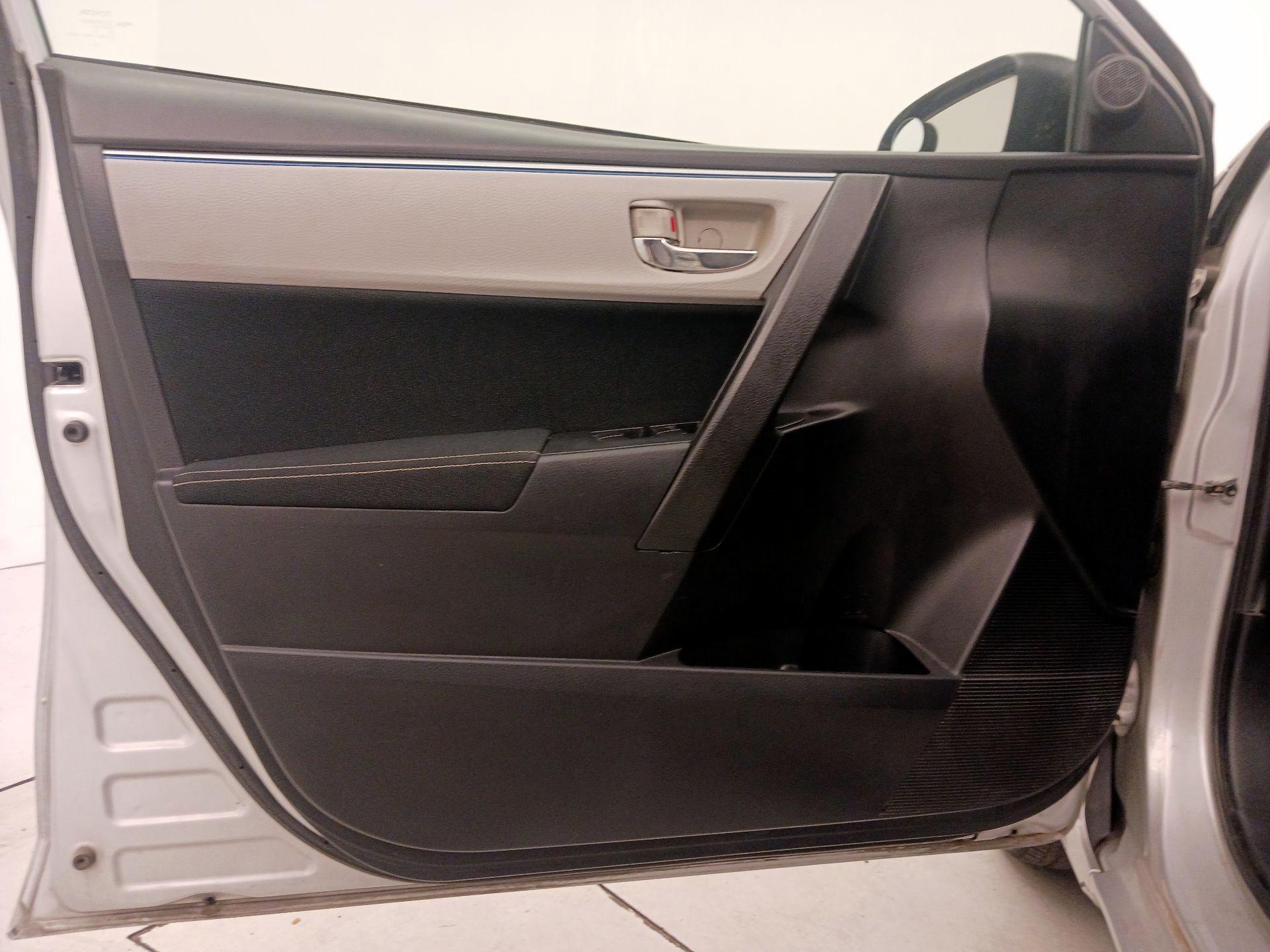 Thumbnail: 2015 Toyota Corolla - 12