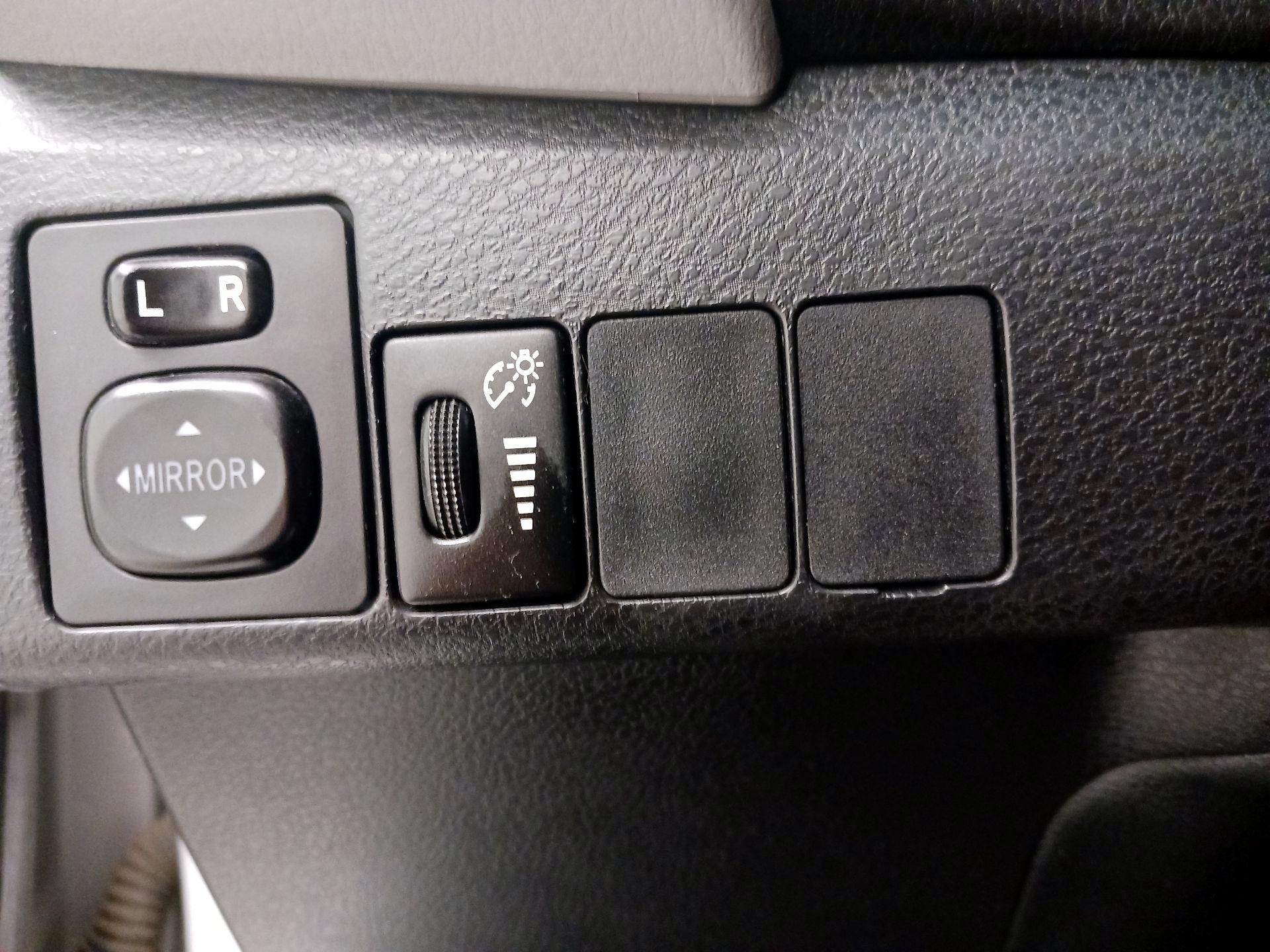 Thumbnail: 2015 Toyota Corolla - 13
