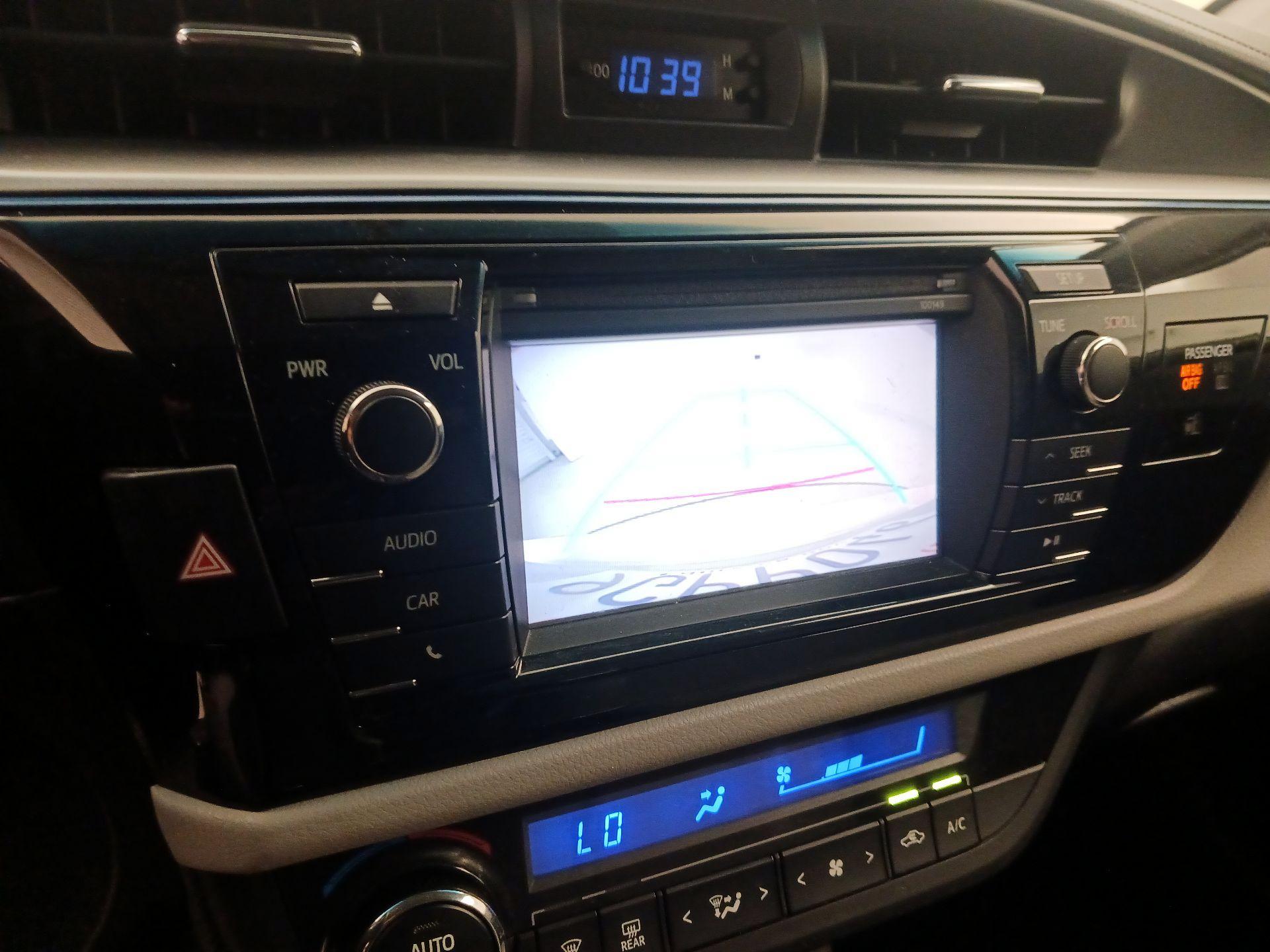 Thumbnail: 2015 Toyota Corolla - 14