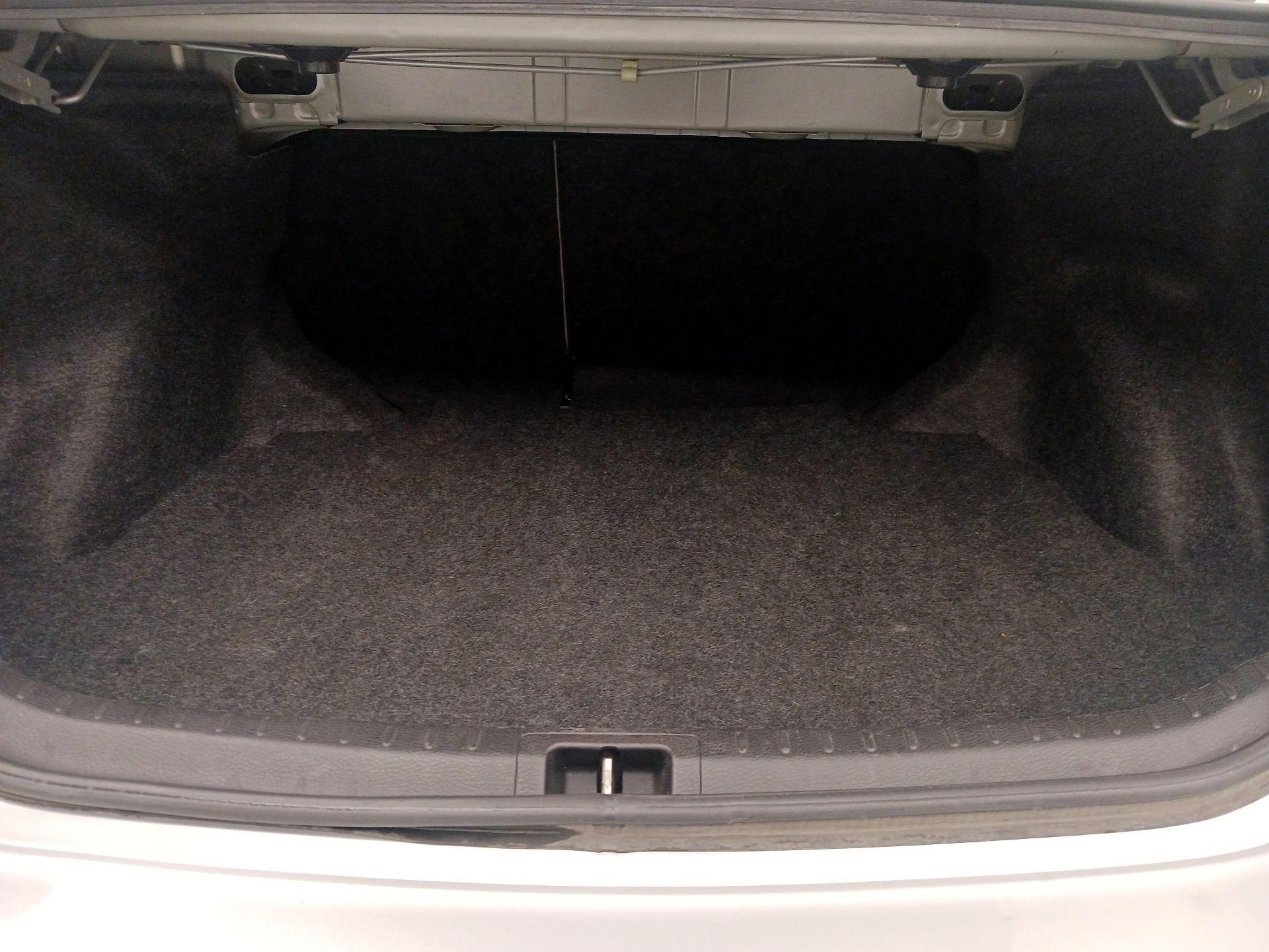 Thumbnail: 2015 Toyota Corolla - 20