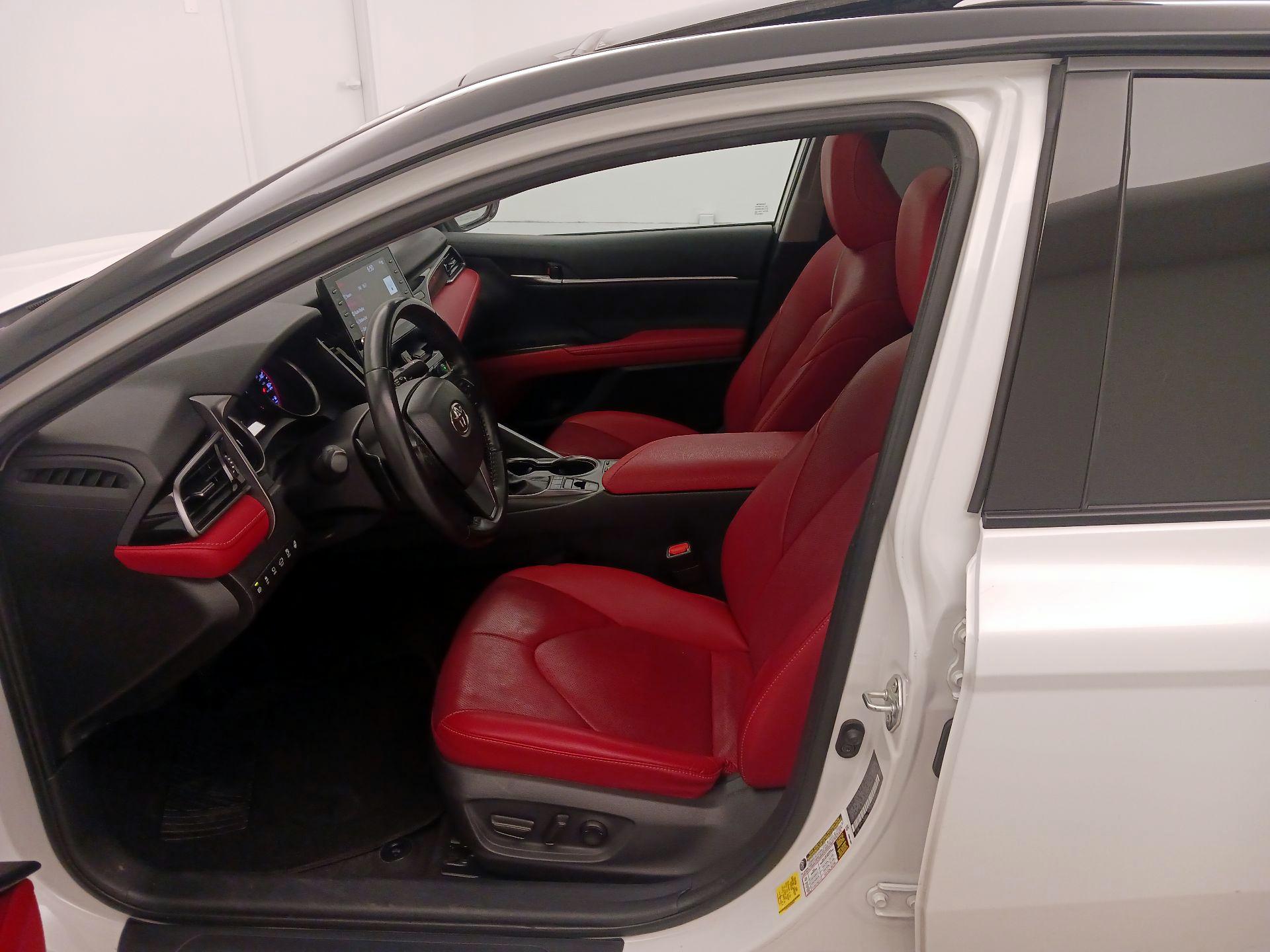 Thumbnail: 2021 Toyota Camry - 11