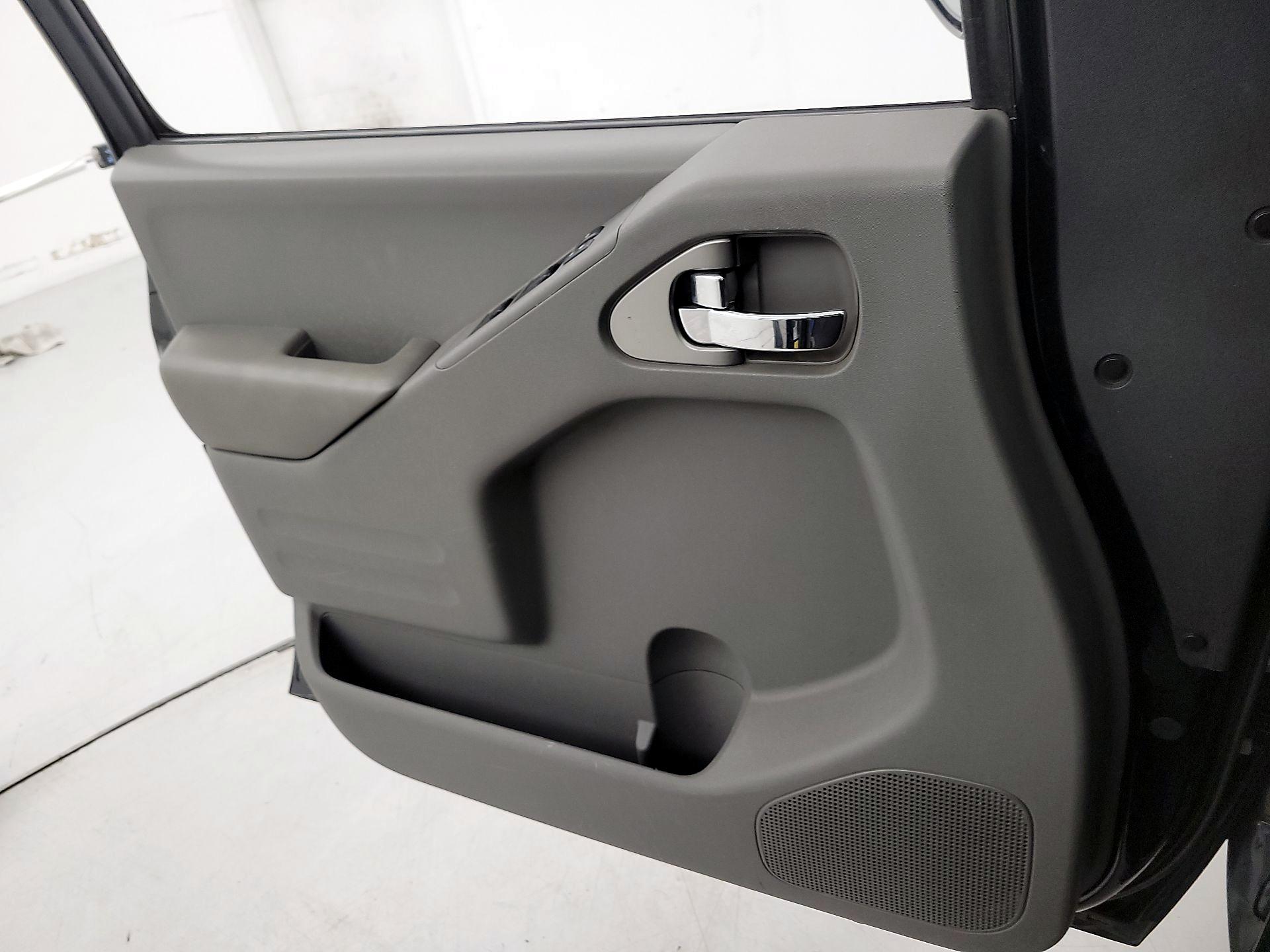 Thumbnail: 2019 Nissan Frontier - 12