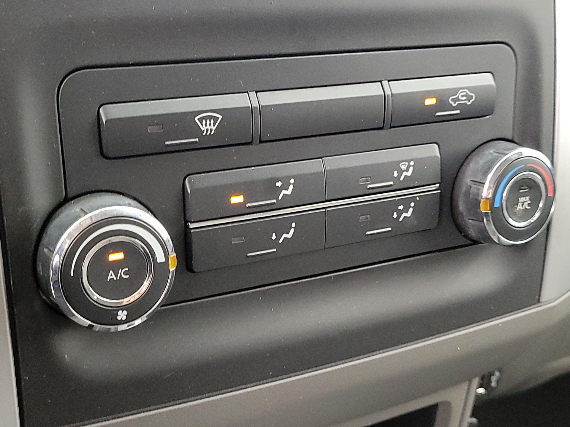 Thumbnail: 2019 Nissan Frontier - 16