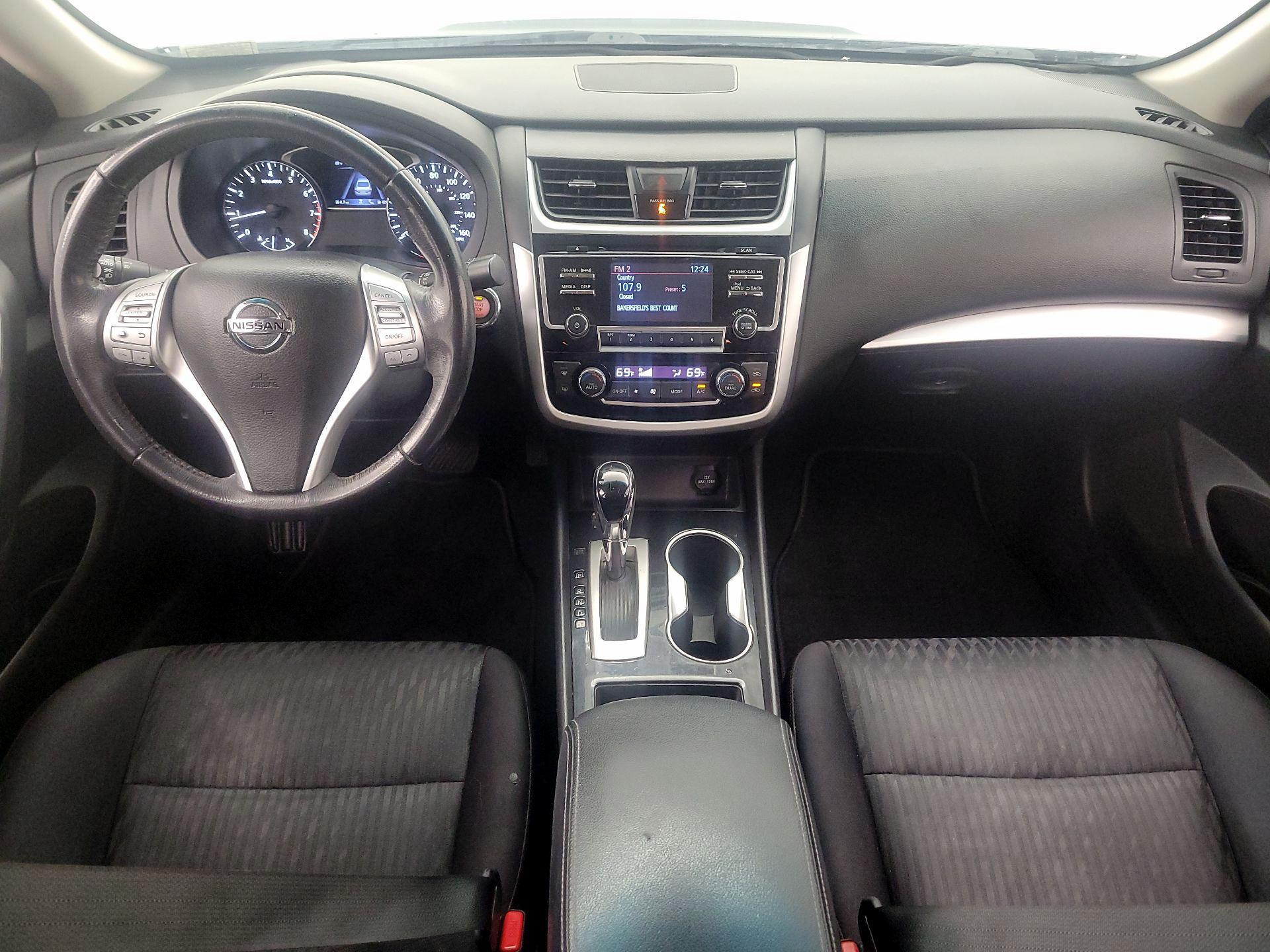 Thumbnail: 2018 Nissan Altima - 9