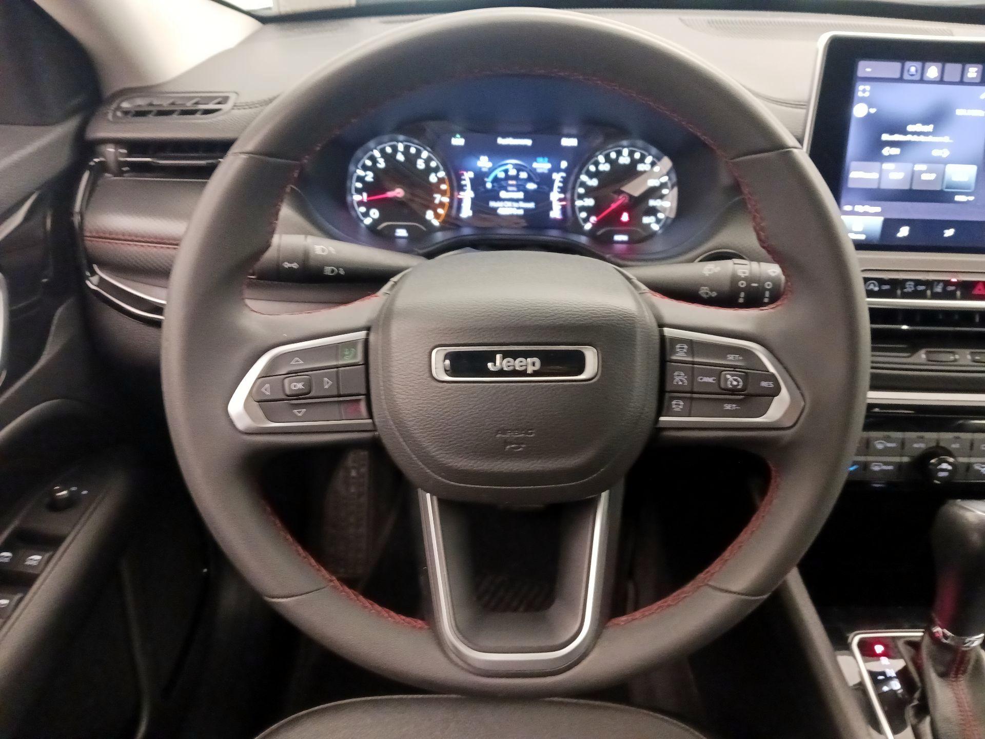 Thumbnail: 2022 Jeep Compass - 10