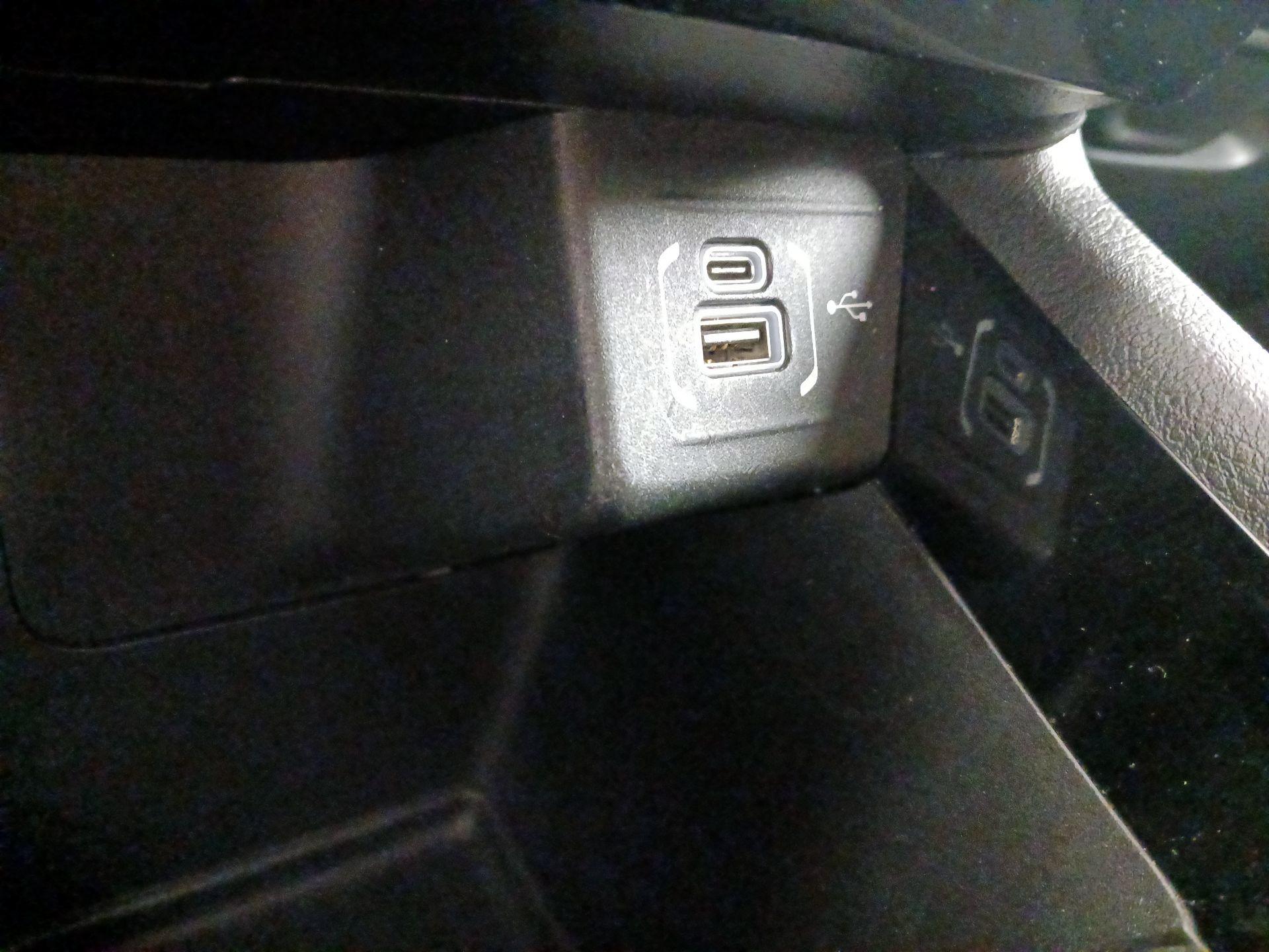 Thumbnail: 2022 Jeep Compass - 18