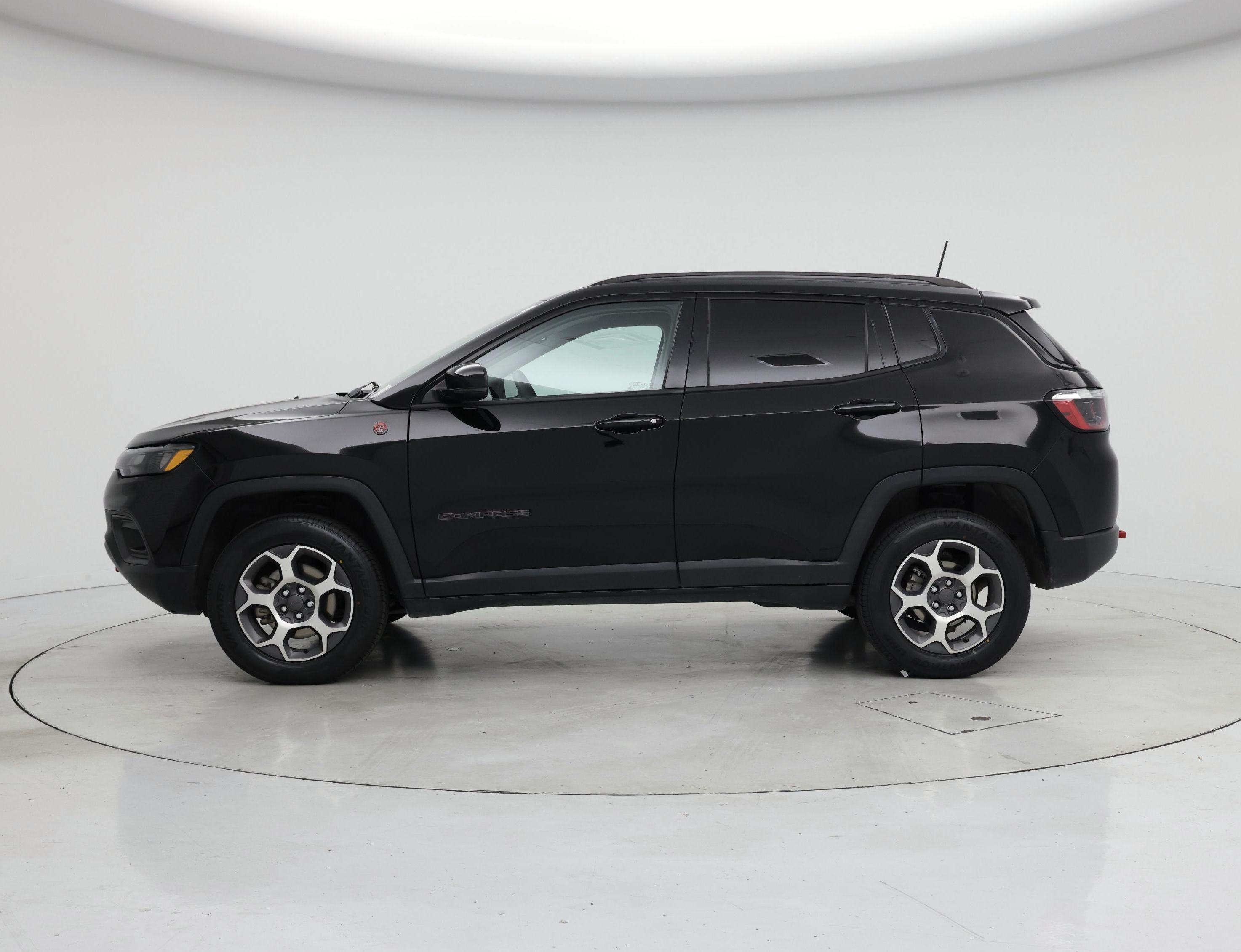 Thumbnail: 2022 Jeep Compass - 3
