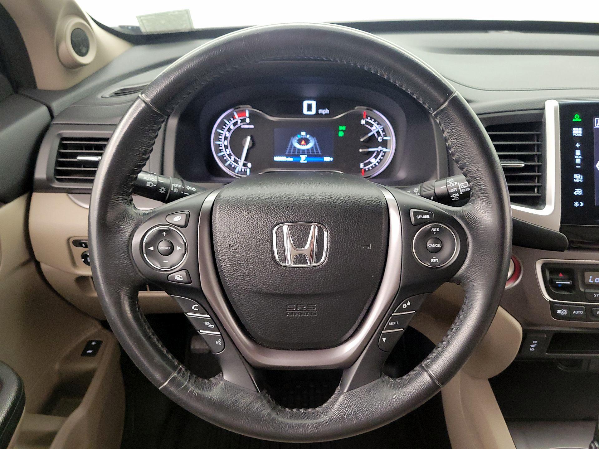 Thumbnail: 2016 Honda Pilot - 10