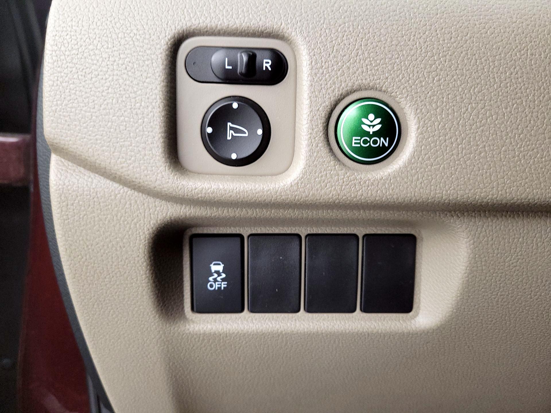 Thumbnail: 2016 Honda Pilot - 13