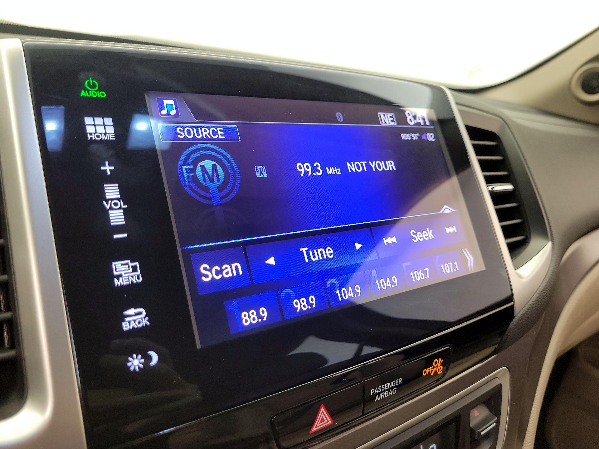 Thumbnail: 2016 Honda Pilot - 15