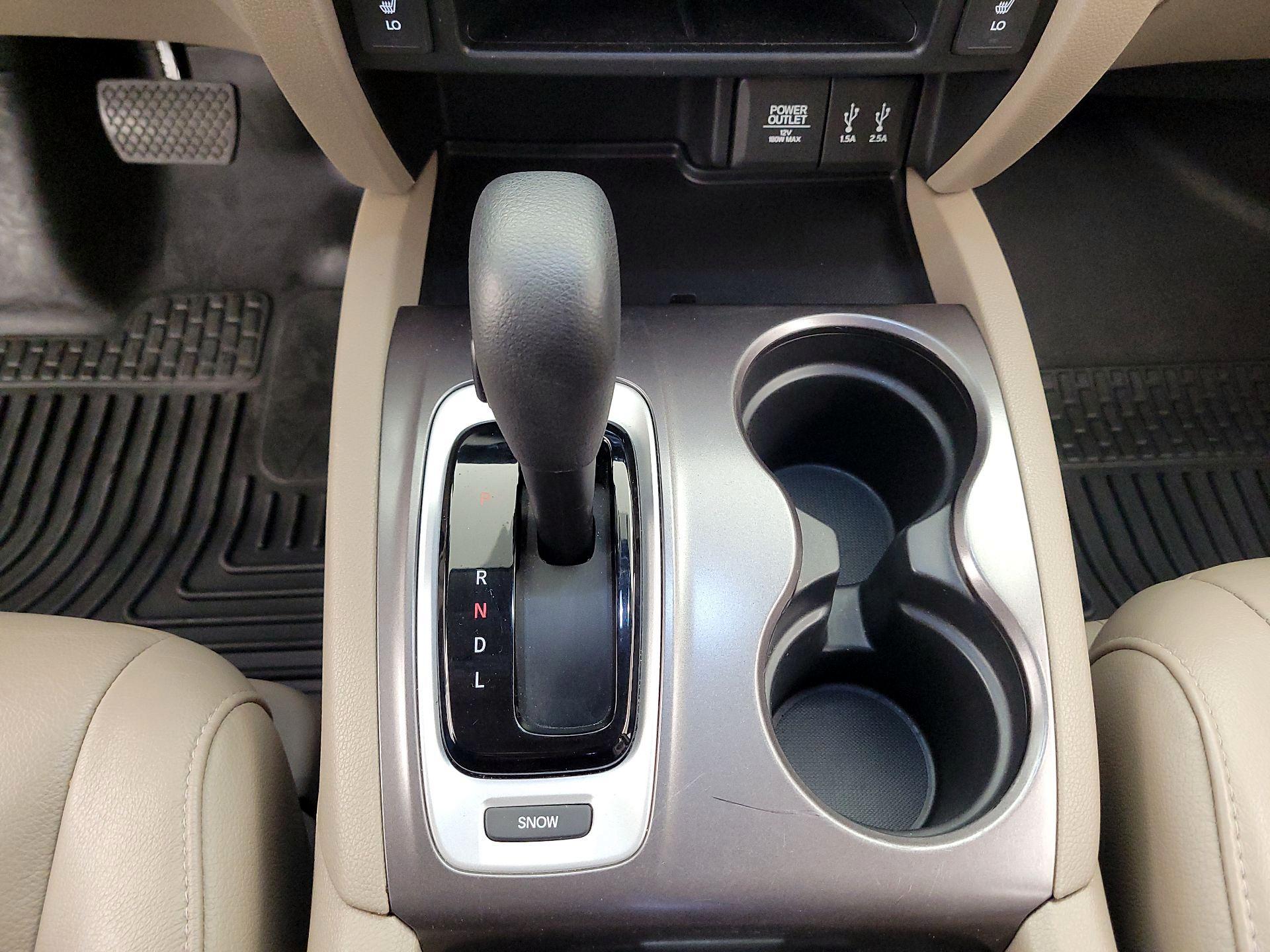 Thumbnail: 2016 Honda Pilot - 17