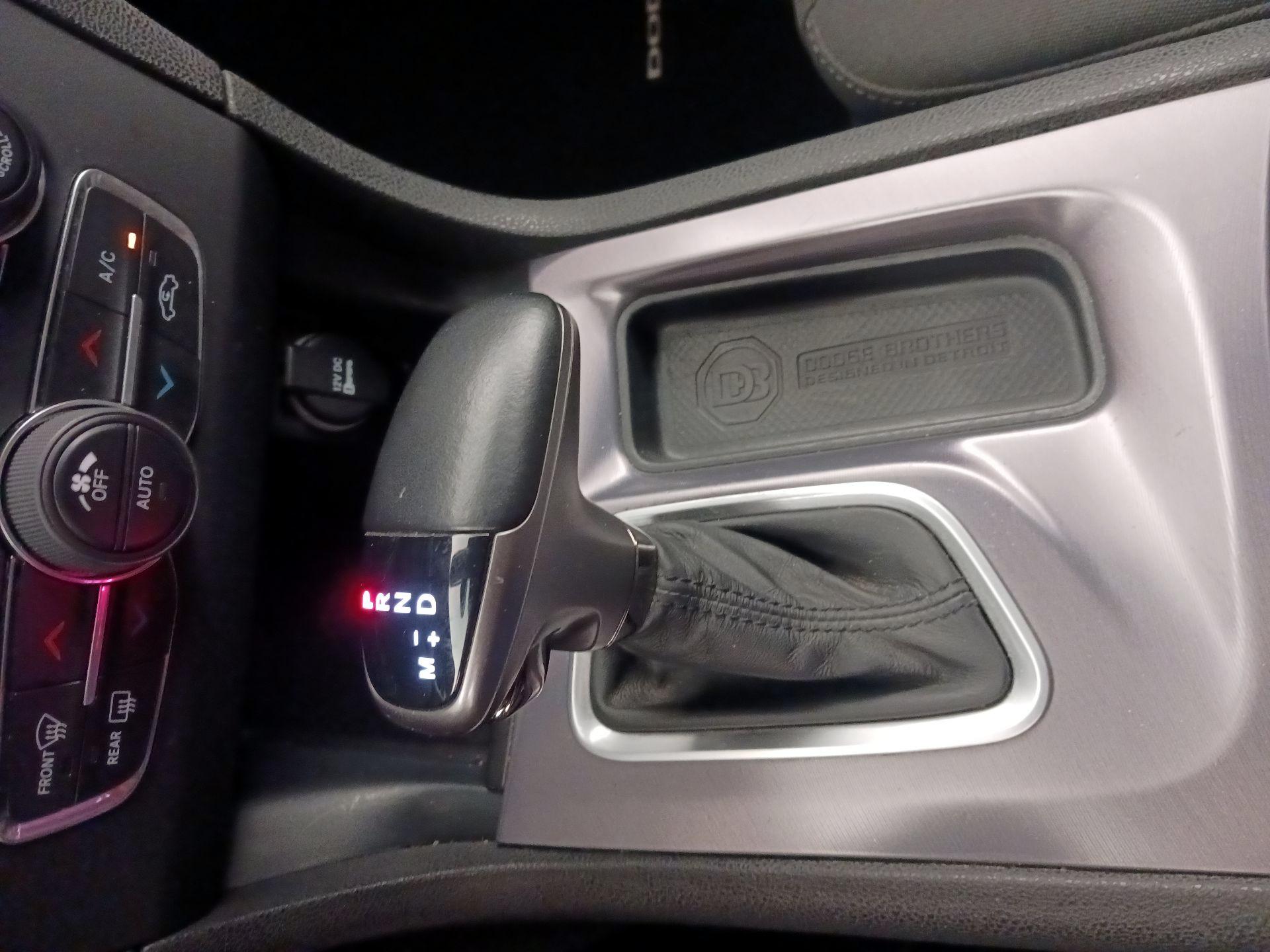 Thumbnail: 2019 Dodge Charger - 17