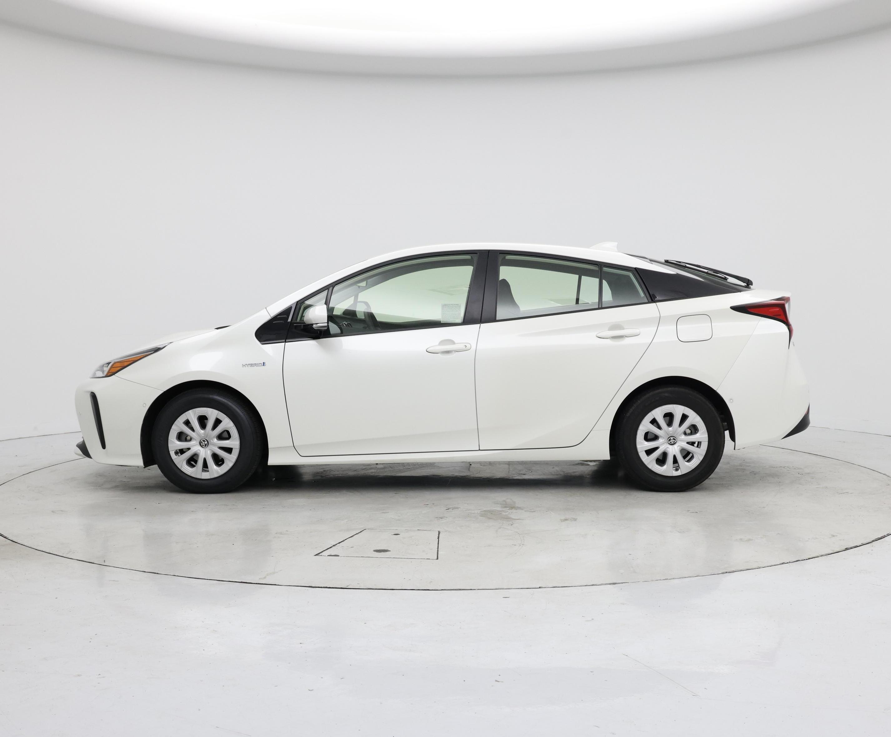 Thumbnail: 2020 Toyota Prius - 3