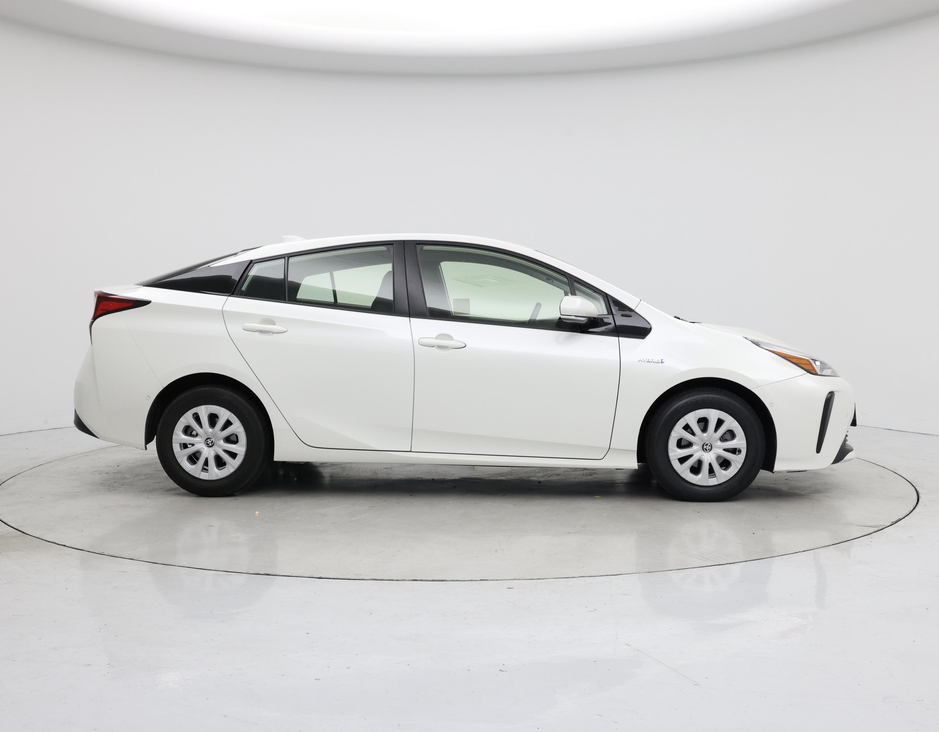 Thumbnail: 2020 Toyota Prius - 7