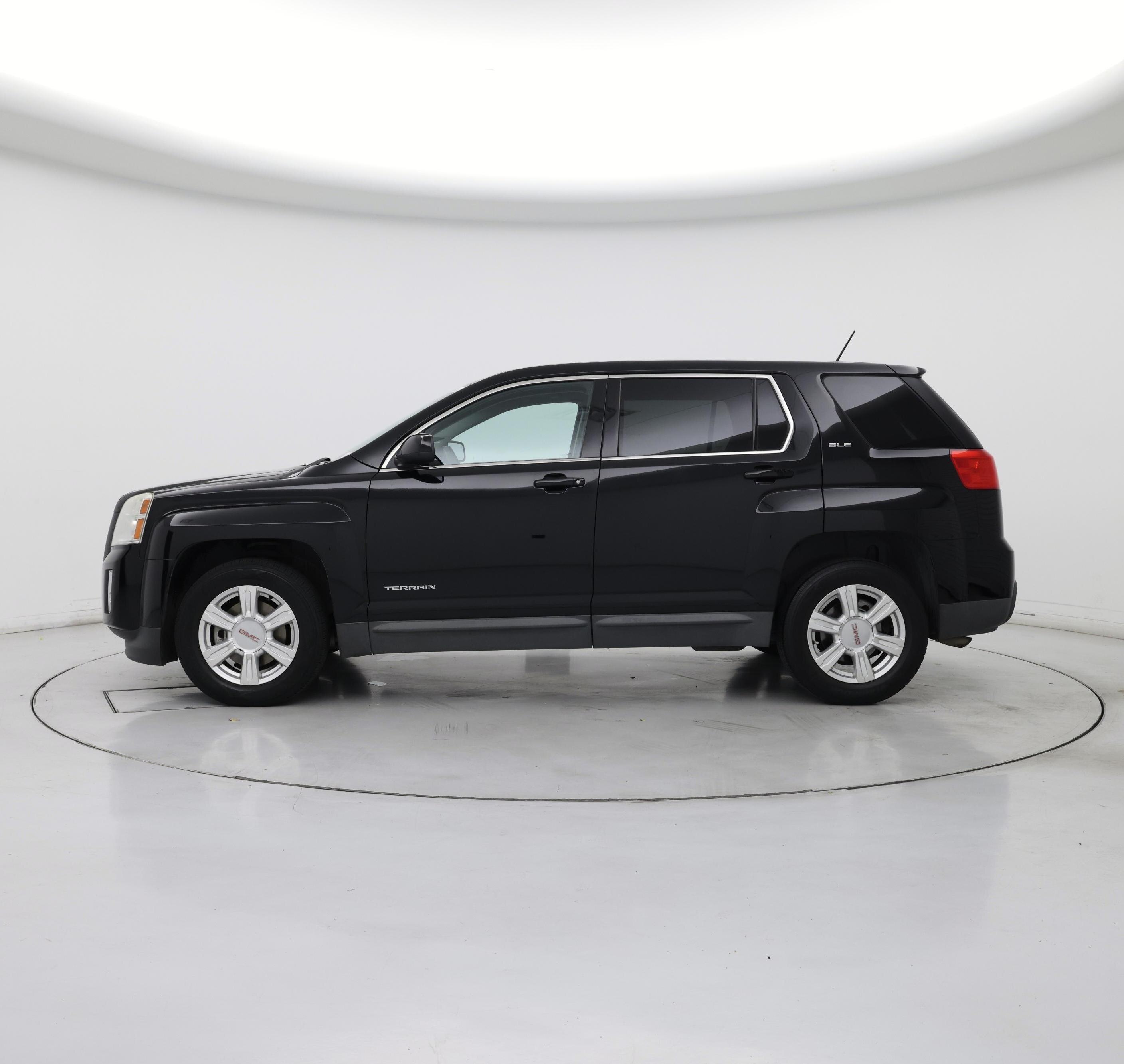 Thumbnail: 2015 GMC Terrain - 3