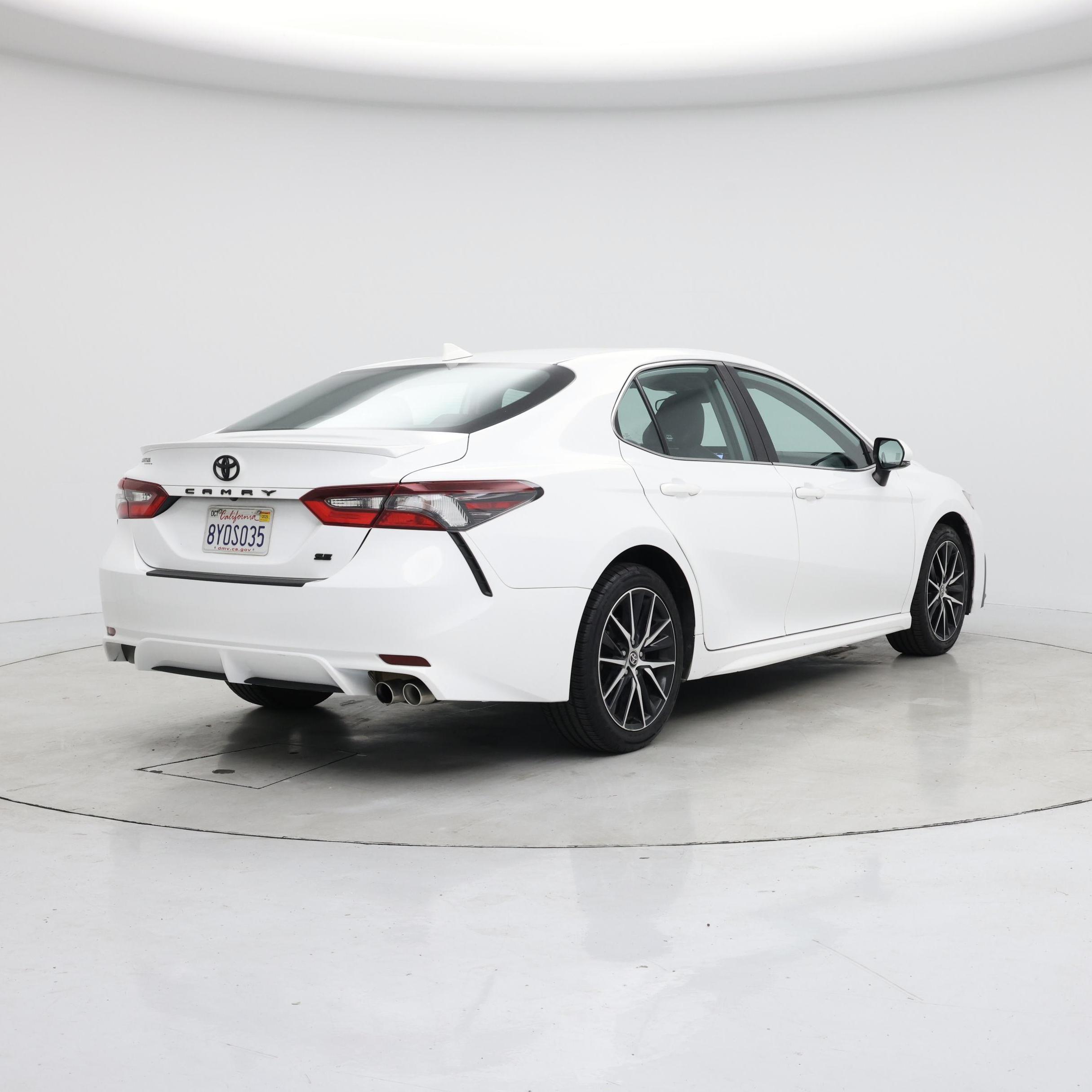 Thumbnail: 2022 Toyota Camry - 8