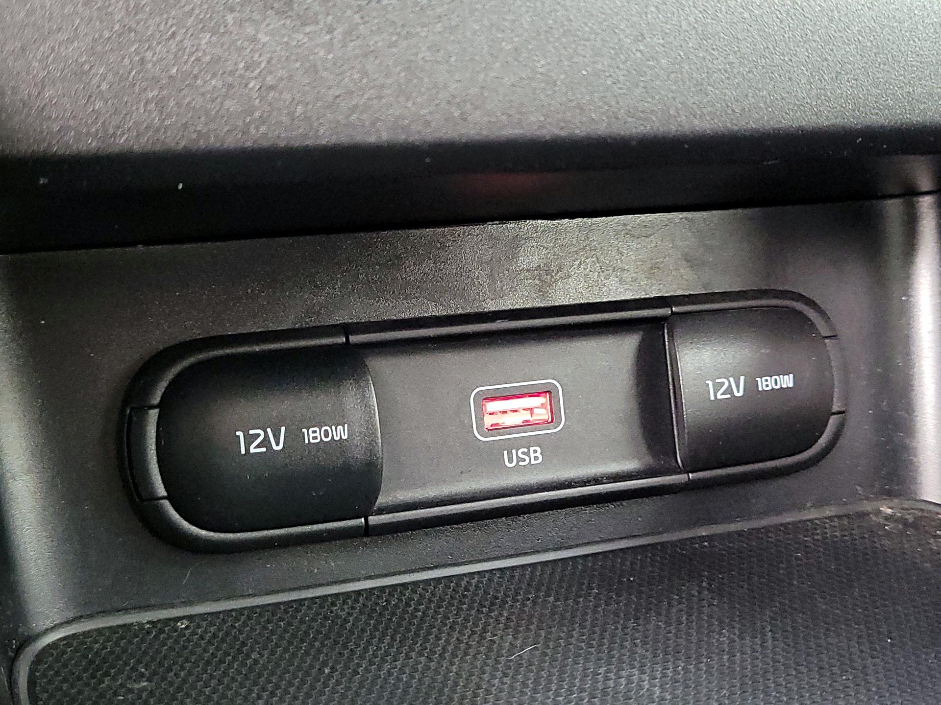 Thumbnail: 2023 Kia Forte - 18