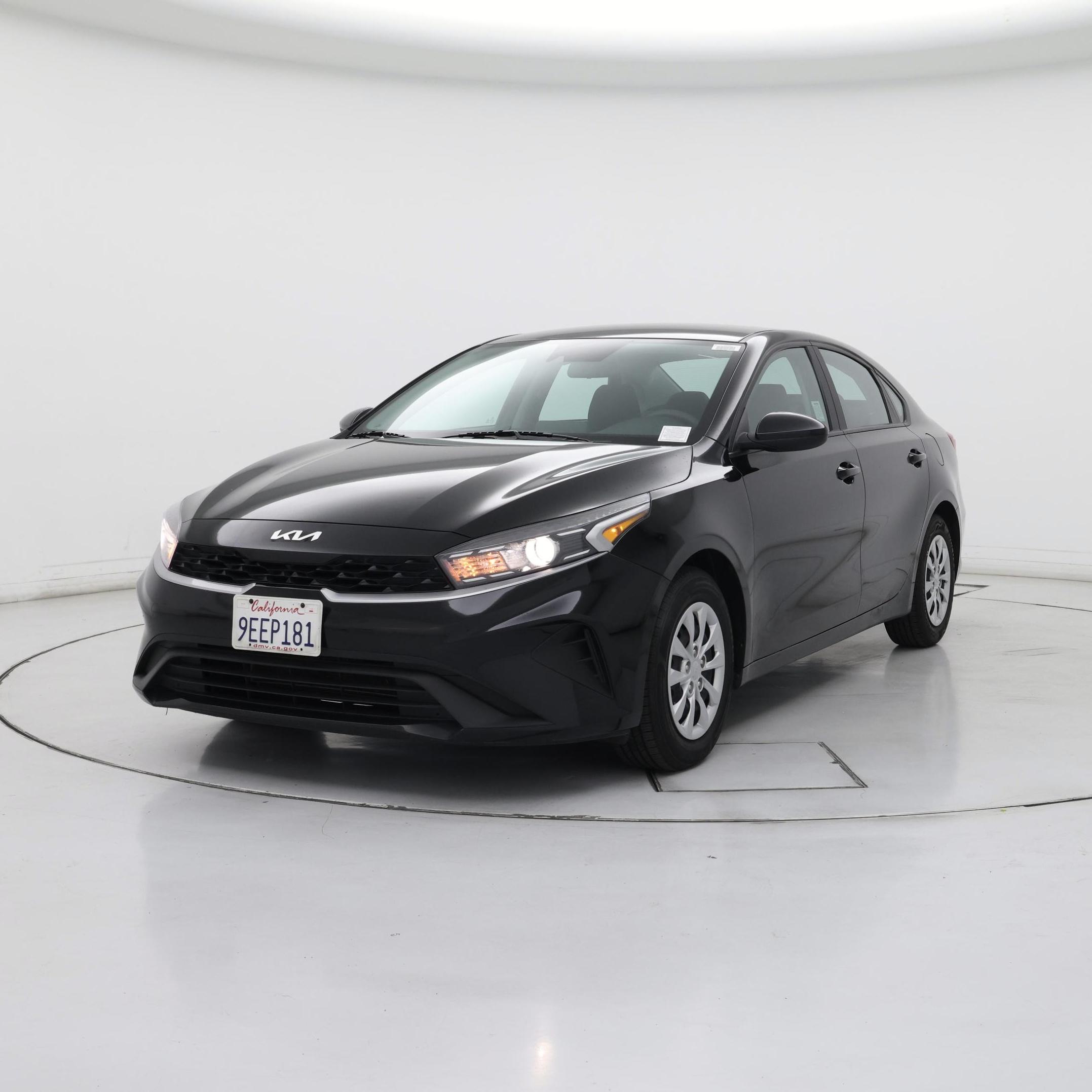Thumbnail: 2023 Kia Forte - 4