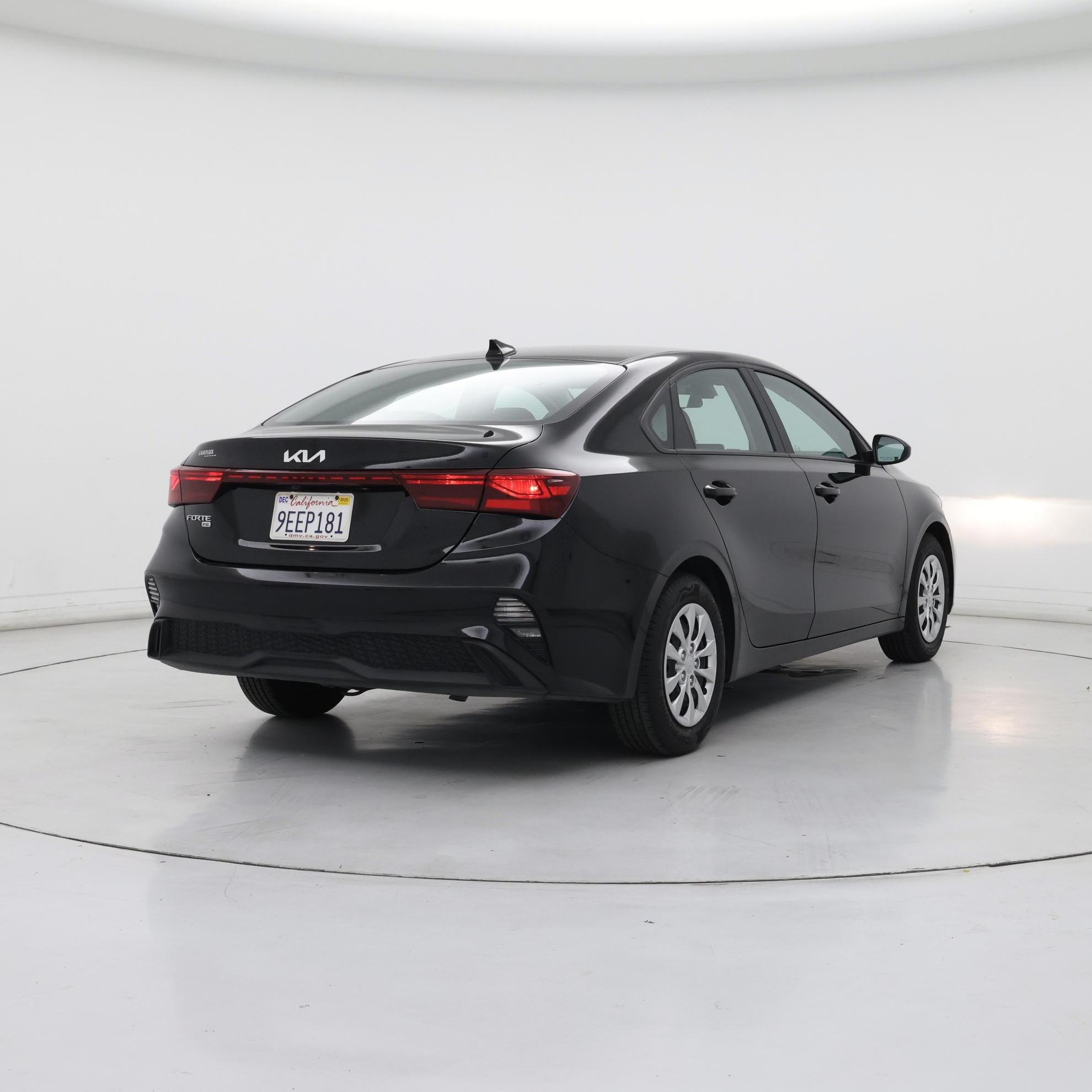 Thumbnail: 2023 Kia Forte - 8