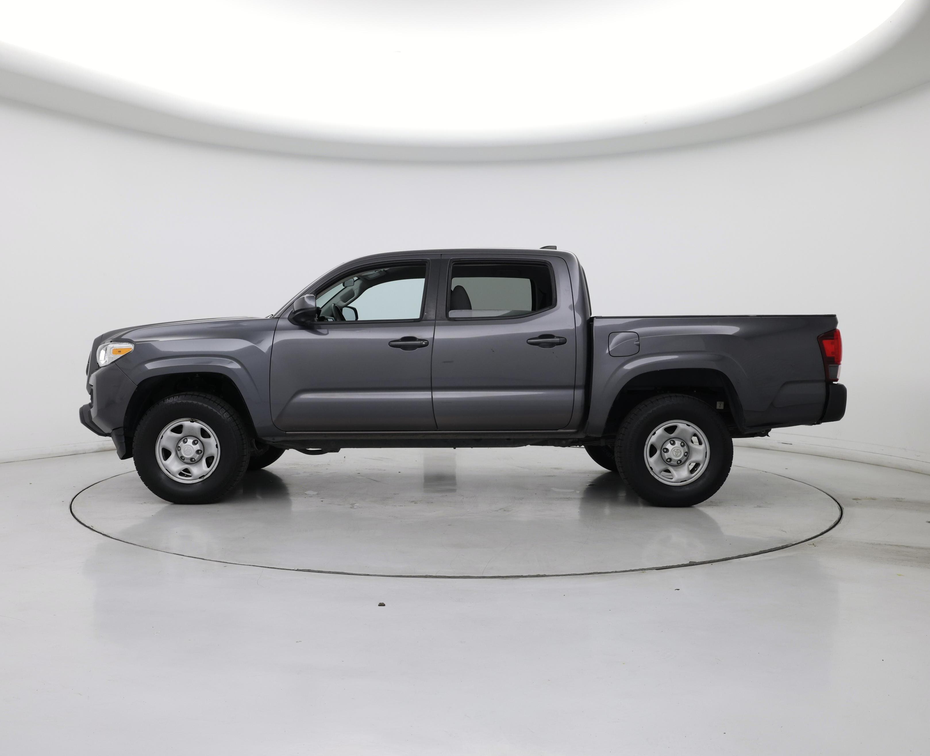 Thumbnail: 2020 Toyota Tacoma - 3