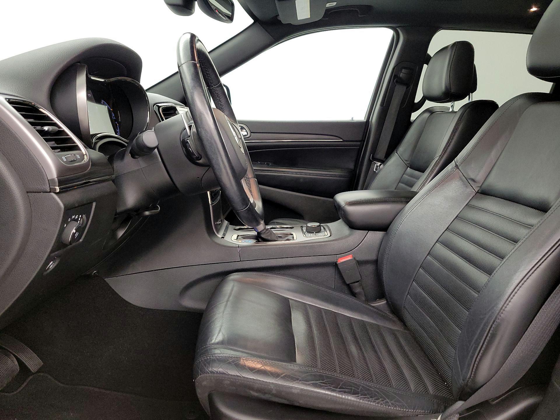 Thumbnail: 2020 Jeep Grand Cherokee - 11