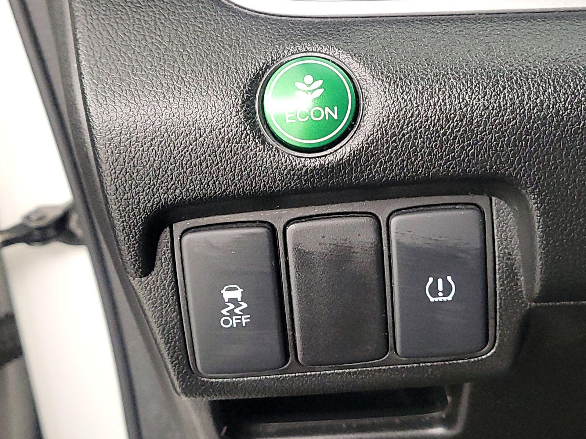 Thumbnail: 2015 Honda CR-V - 13