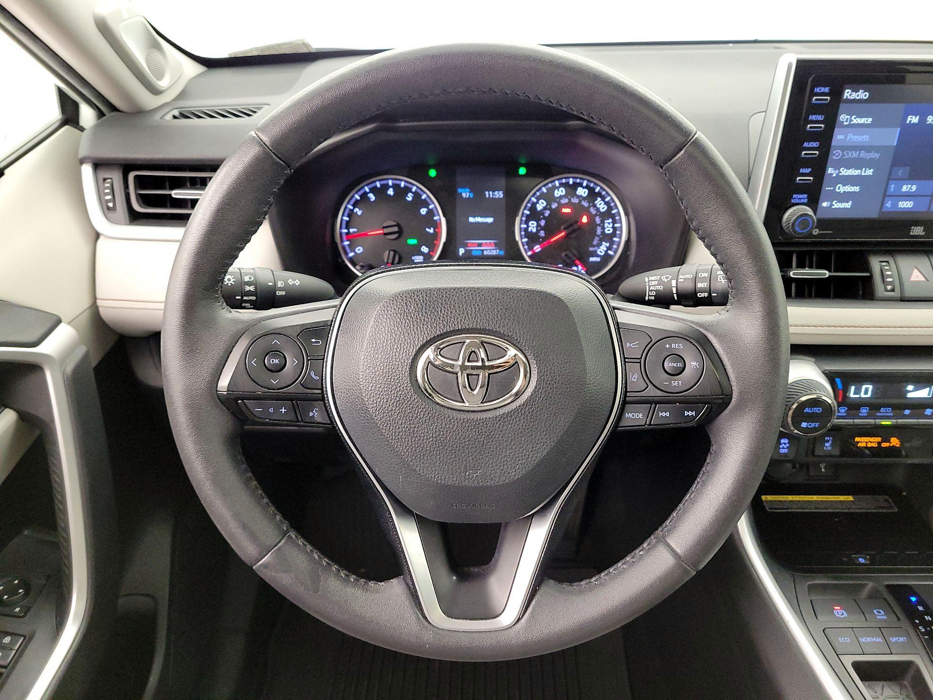 Thumbnail: 2021 Toyota RAV4 - 10
