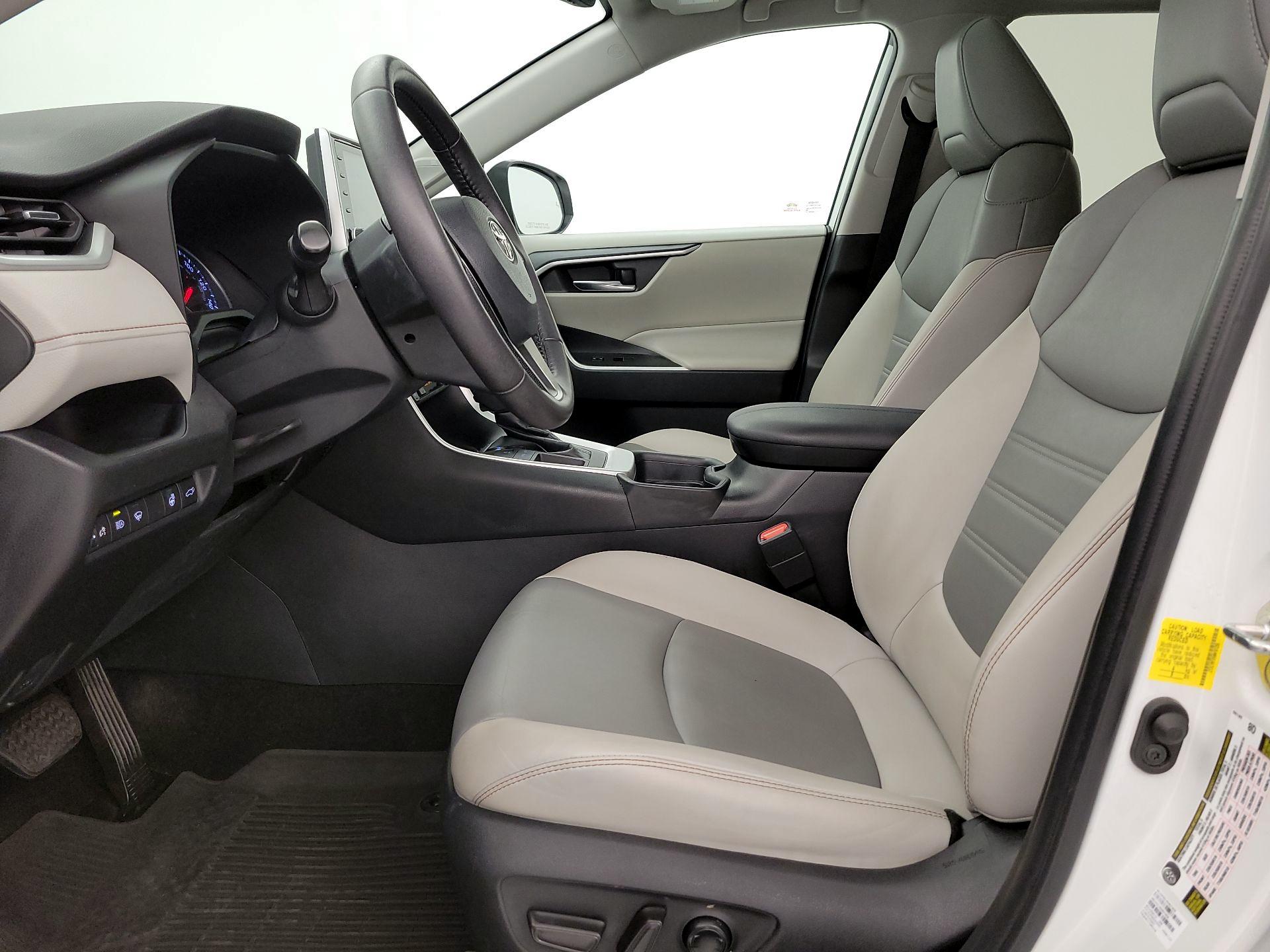 Thumbnail: 2021 Toyota RAV4 - 11