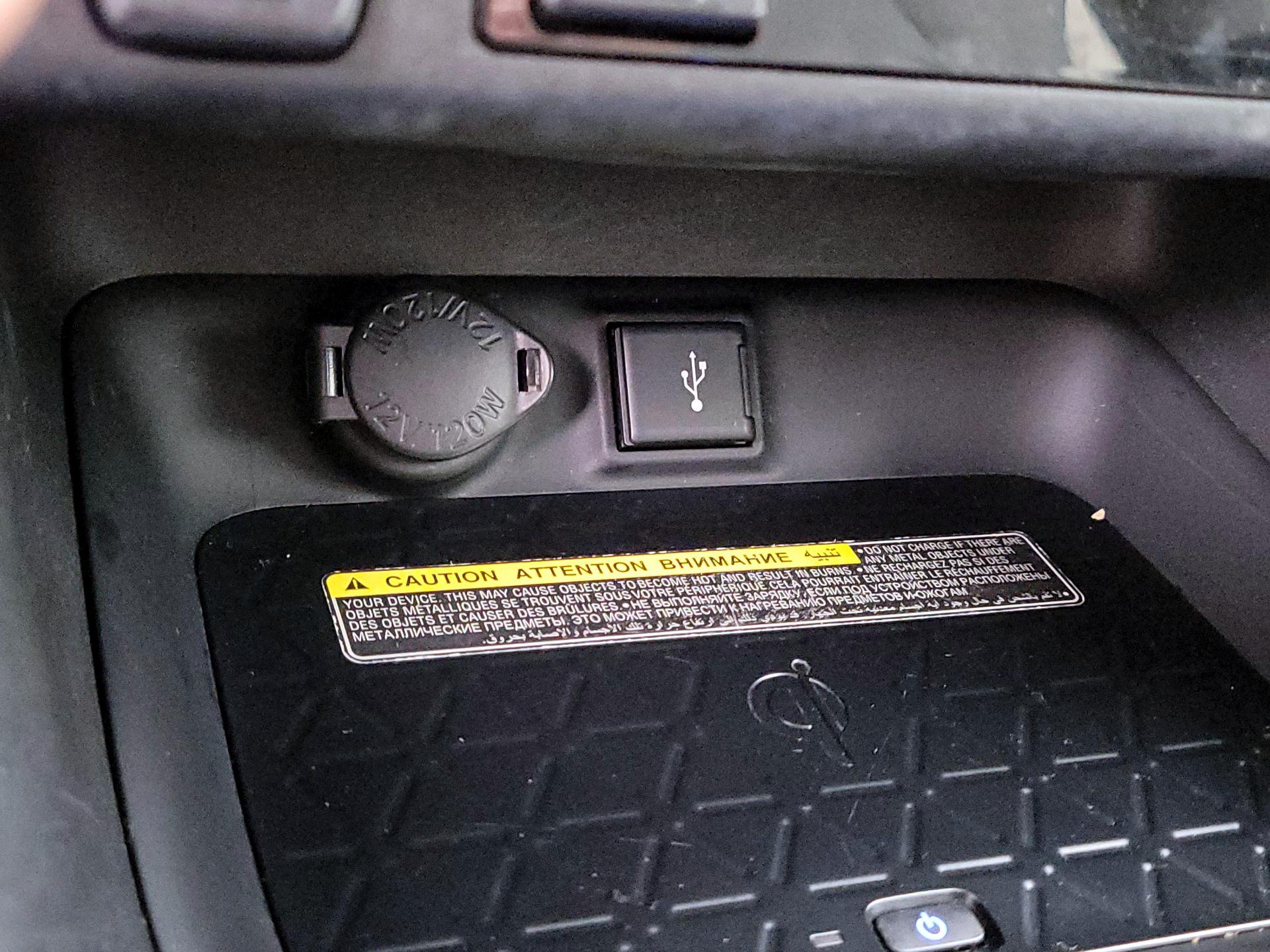 Thumbnail: 2021 Toyota RAV4 - 18