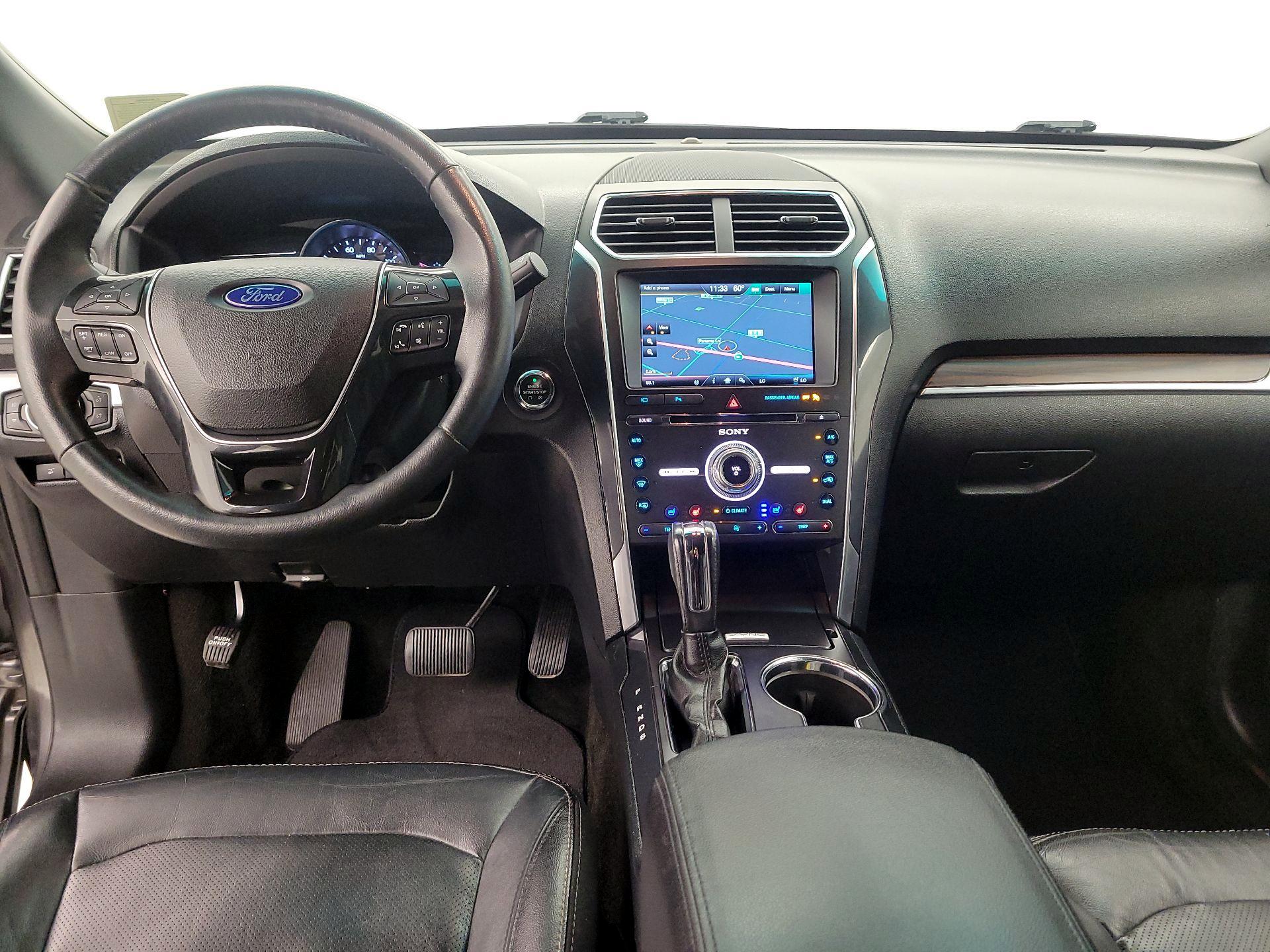 Thumbnail: 2016 Ford Explorer - 9