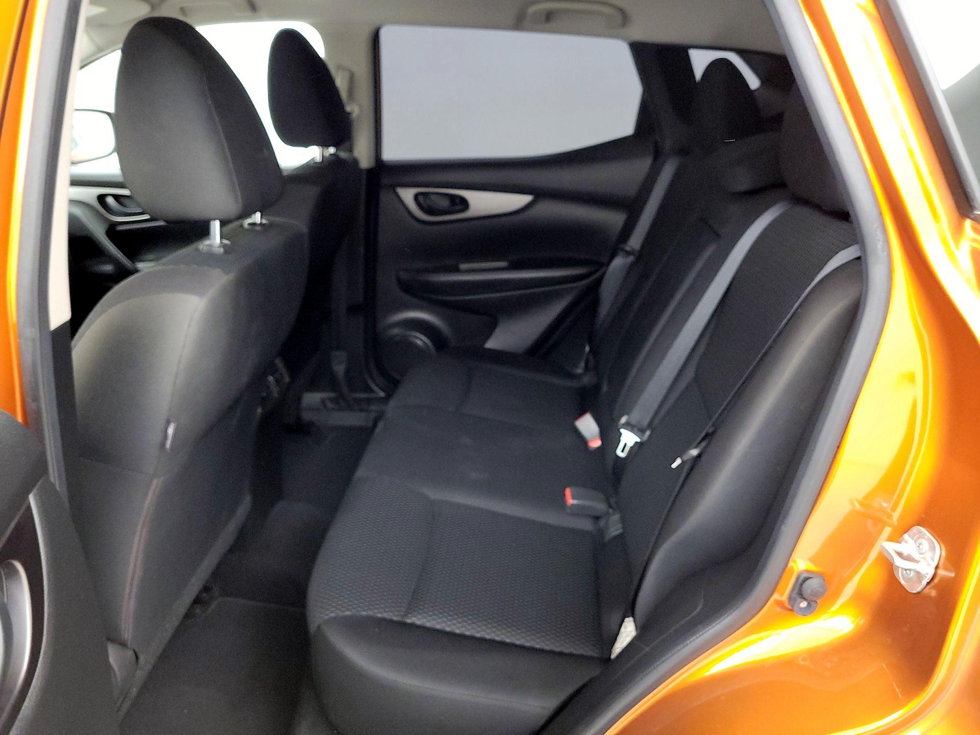Thumbnail: 2017 Nissan Rogue Sport - 19