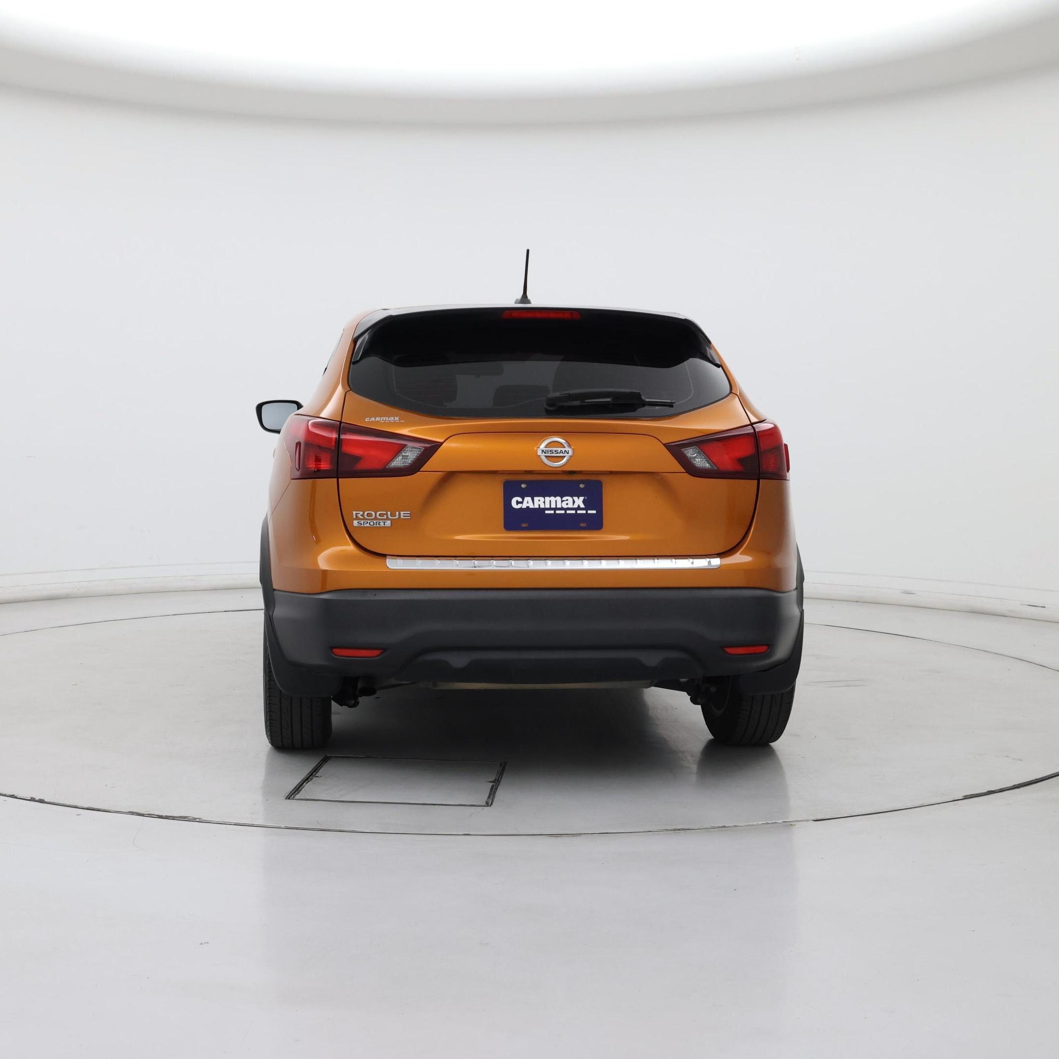 Thumbnail: 2017 Nissan Rogue Sport - 6