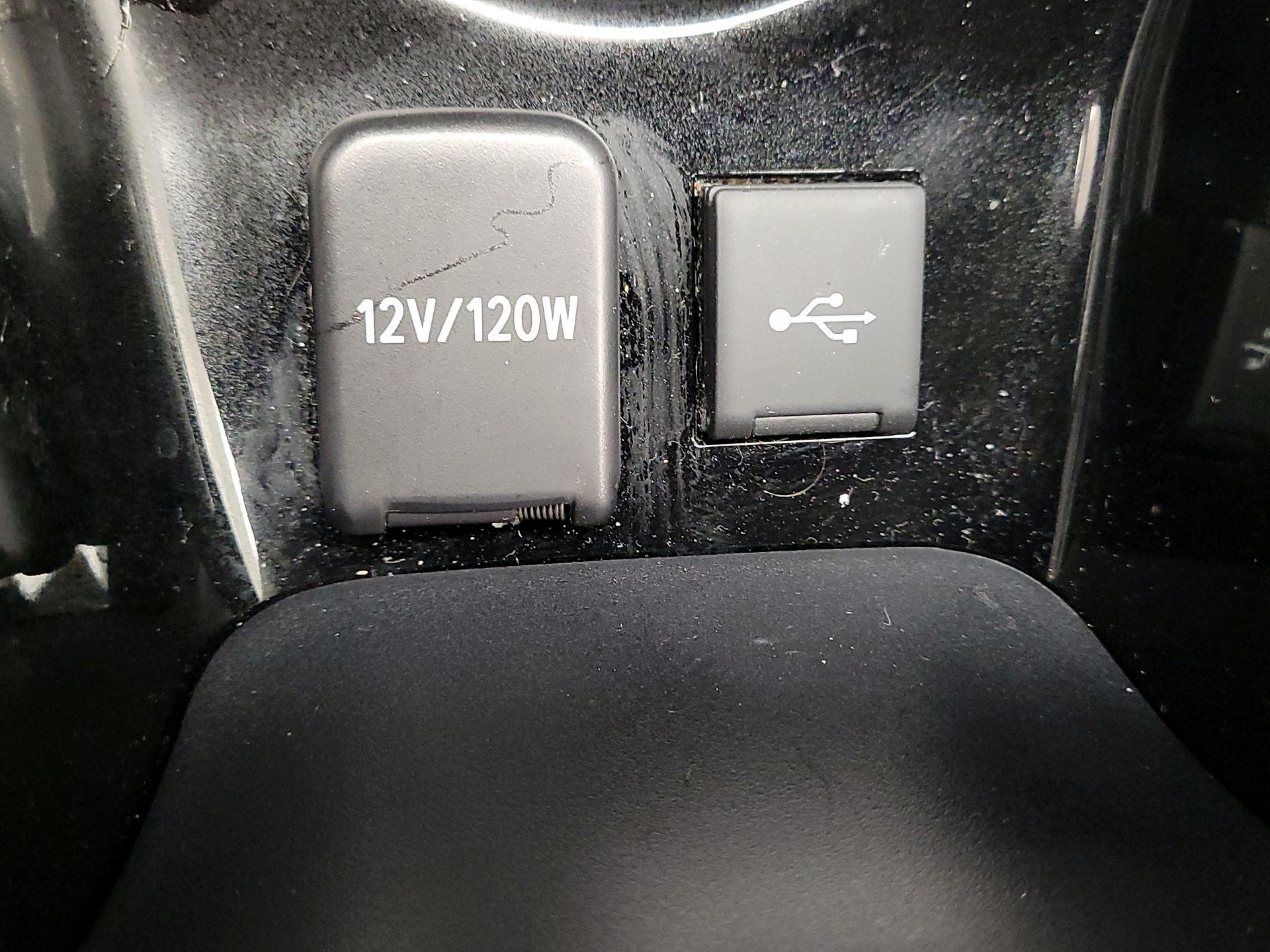 Thumbnail: 2021 Toyota Prius - 18