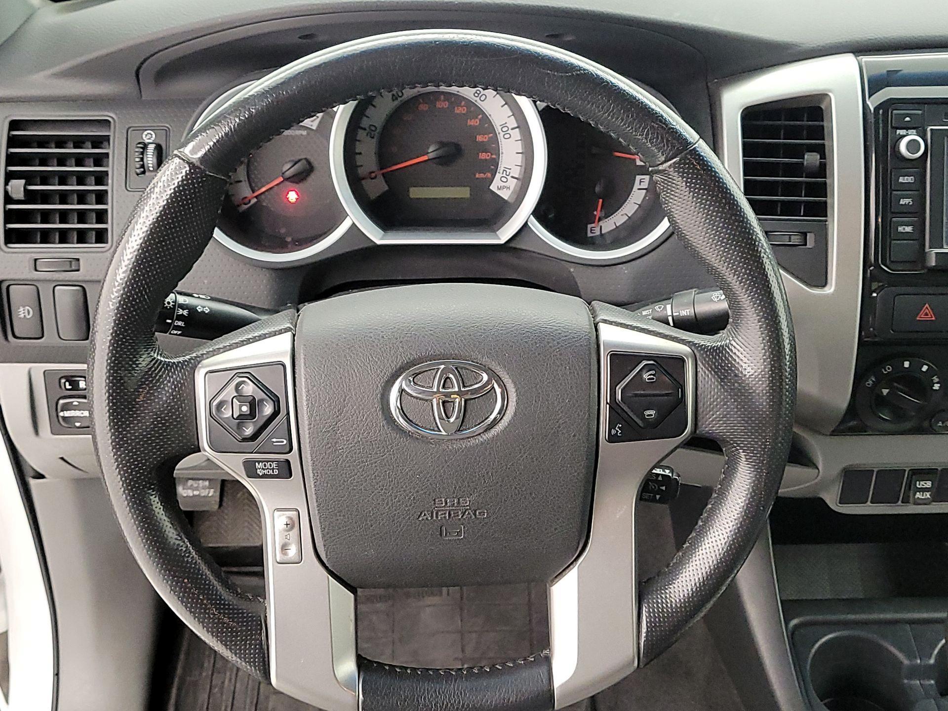 Thumbnail: 2015 Toyota Tacoma - 10