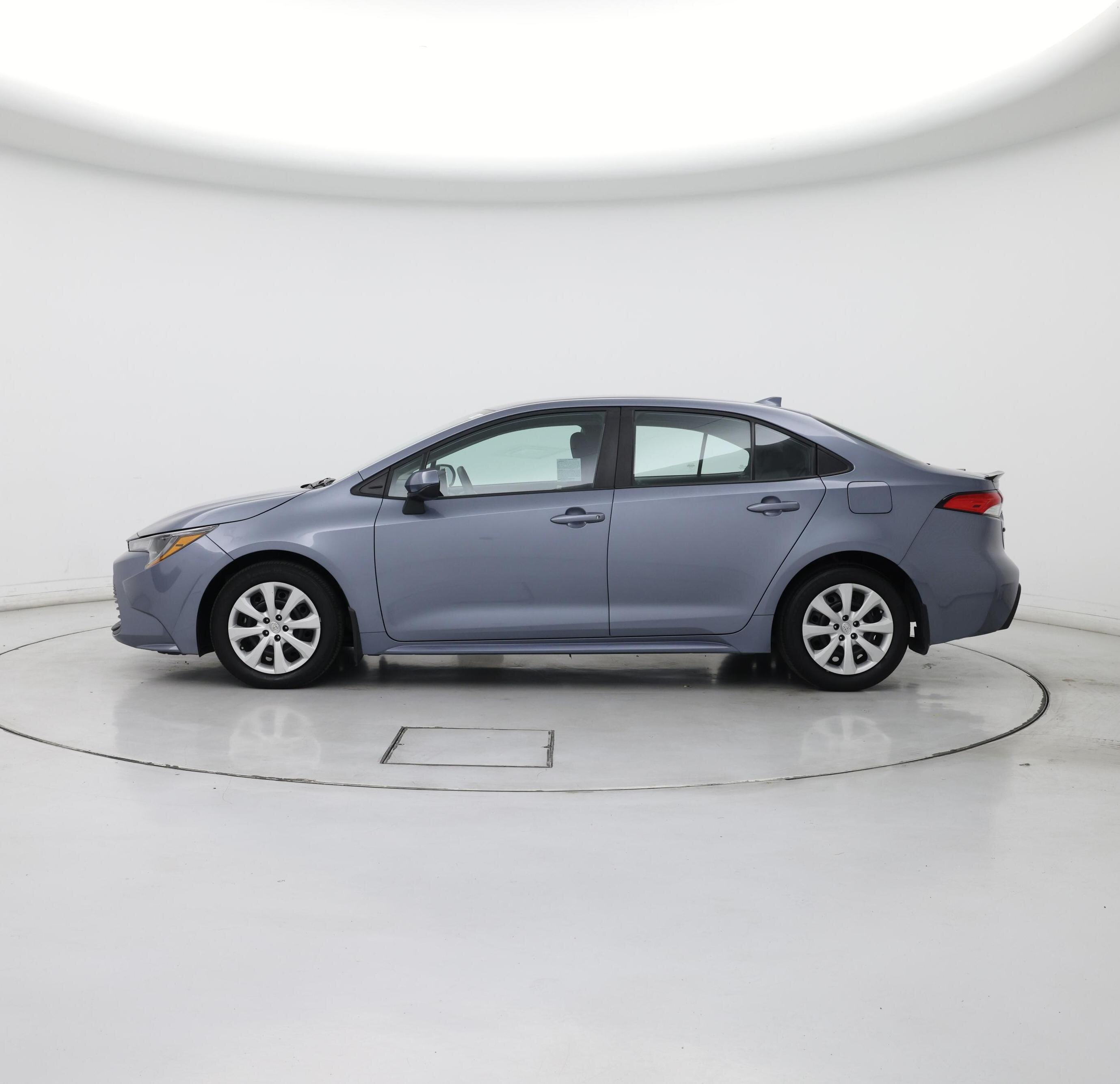 Thumbnail: 2023 Toyota Corolla - 3