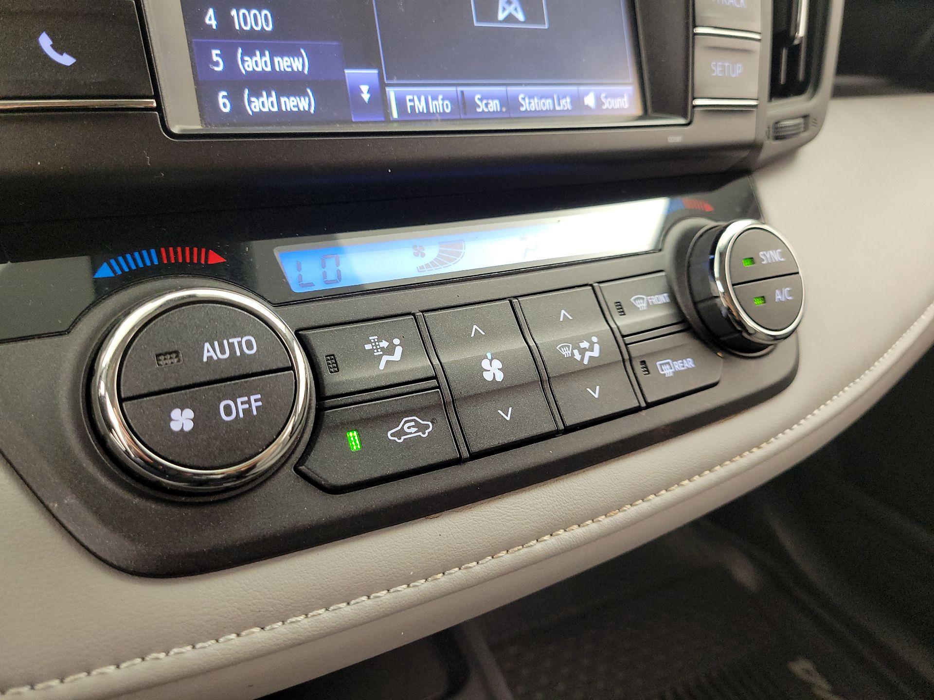 Thumbnail: 2018 Toyota RAV4 - 16