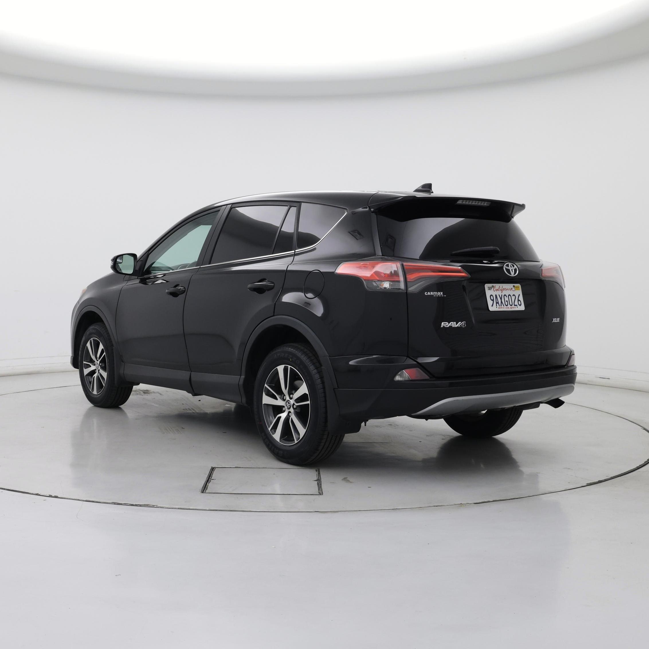 Thumbnail: 2018 Toyota RAV4 - 2