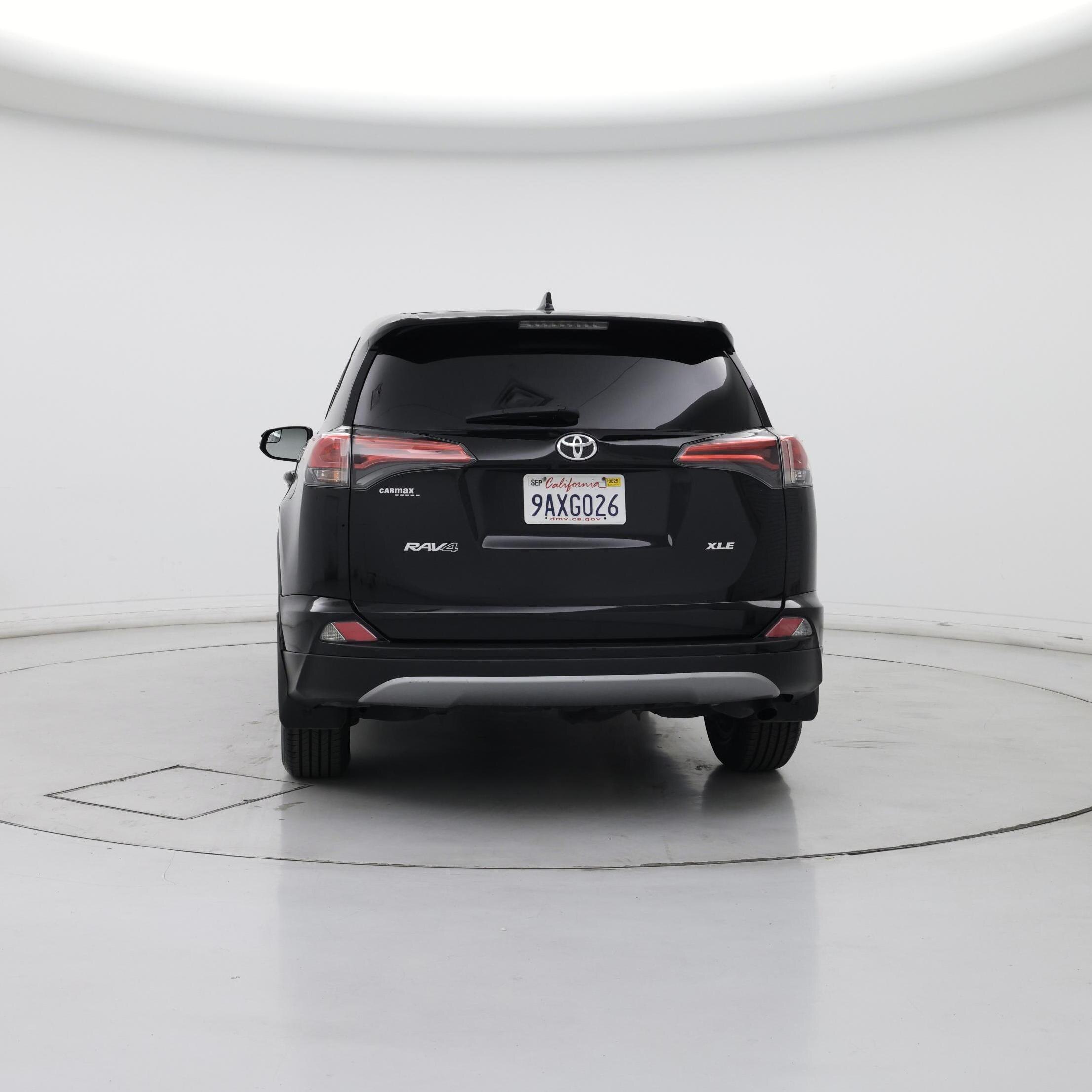 Thumbnail: 2018 Toyota RAV4 - 6