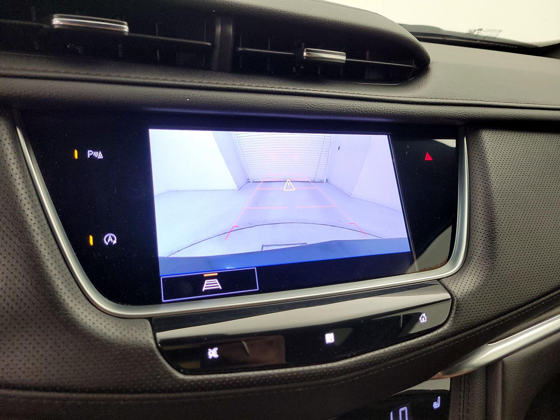 Thumbnail: 2021 Cadillac XT5 - 15