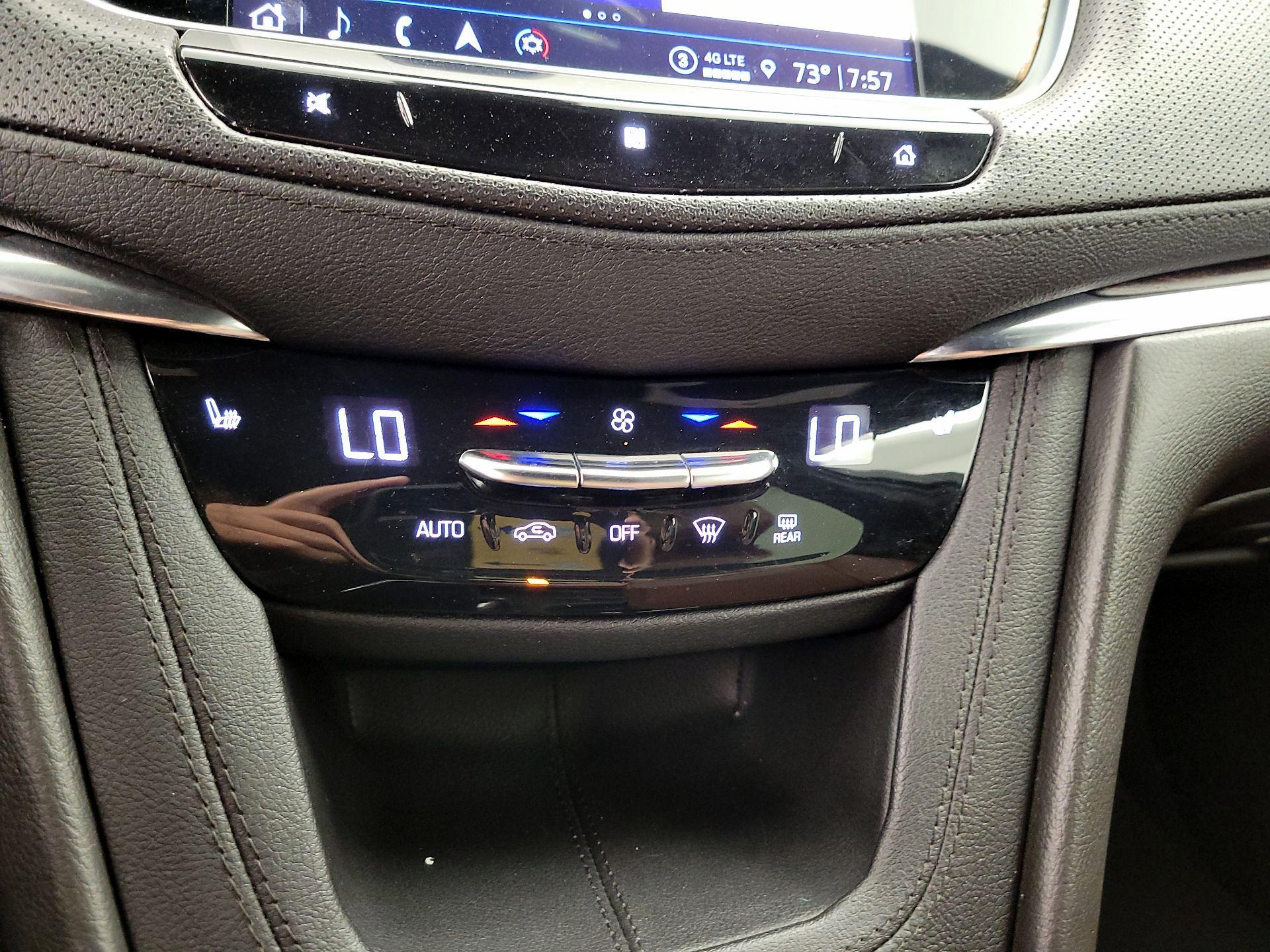 Thumbnail: 2021 Cadillac XT5 - 17