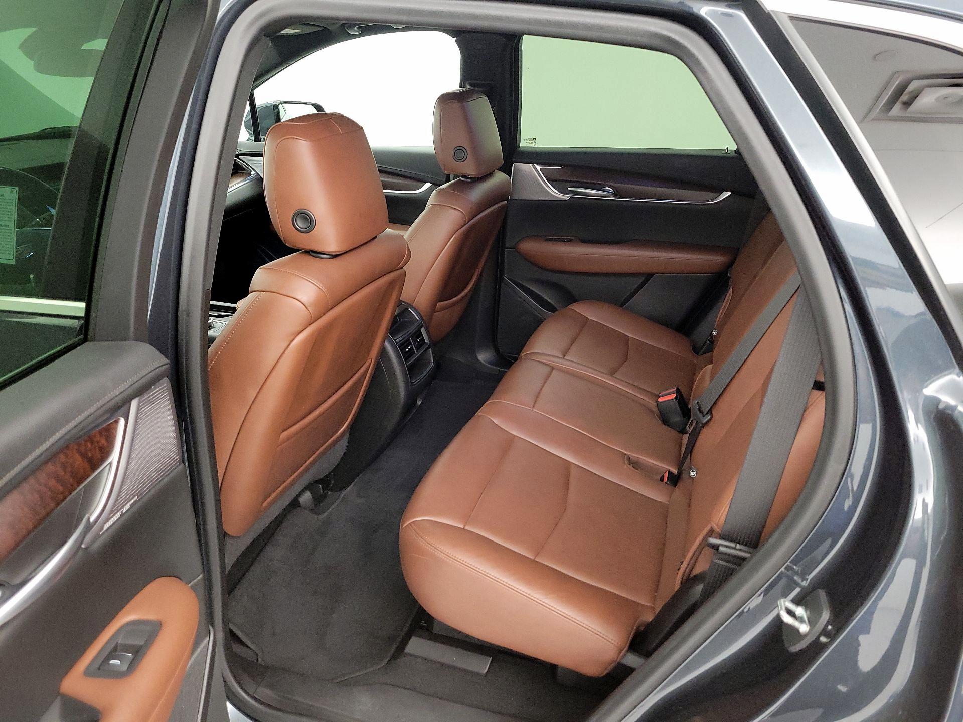 Thumbnail: 2021 Cadillac XT5 - 20