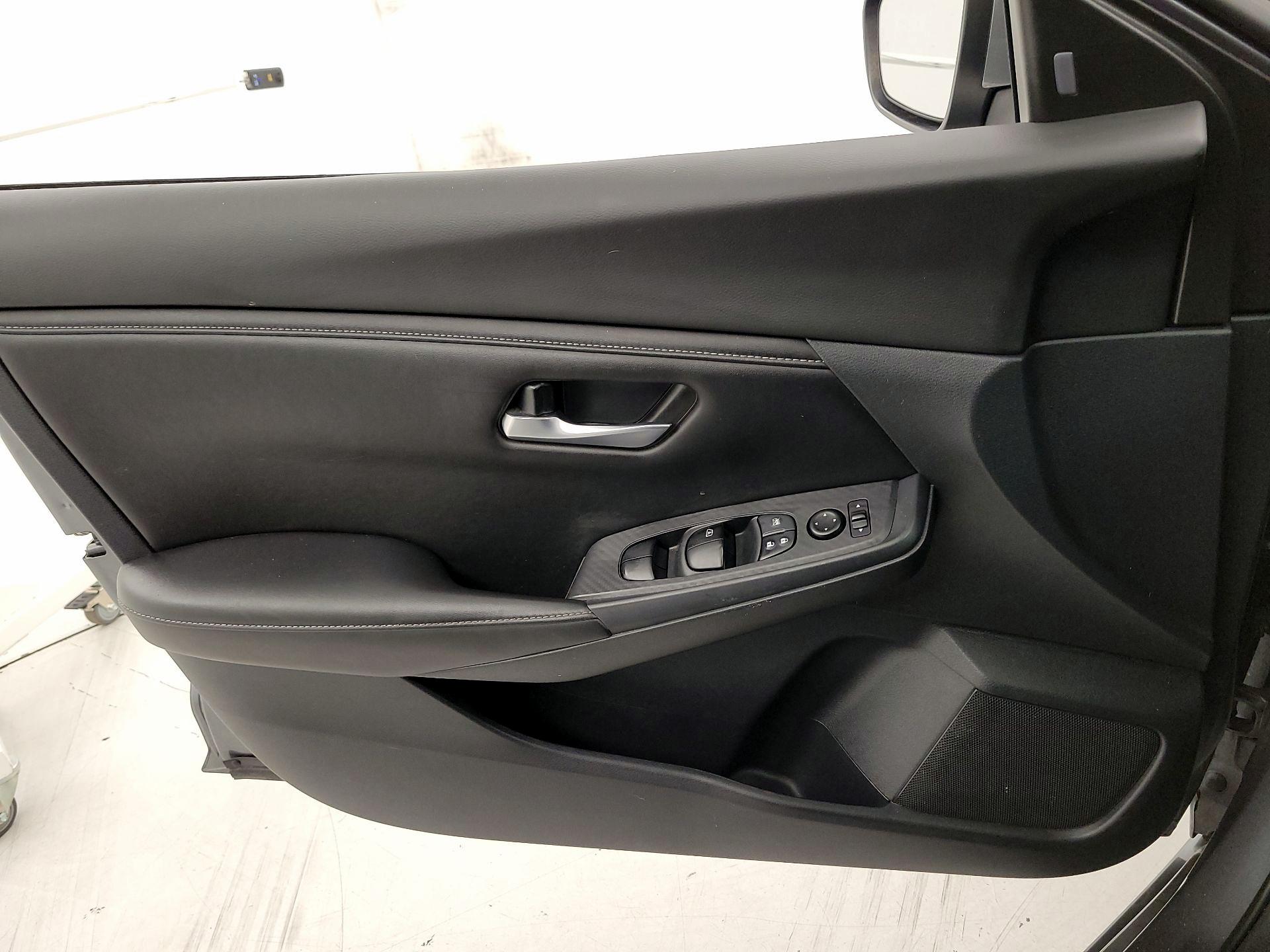 Thumbnail: 2021 Nissan Sentra - 12