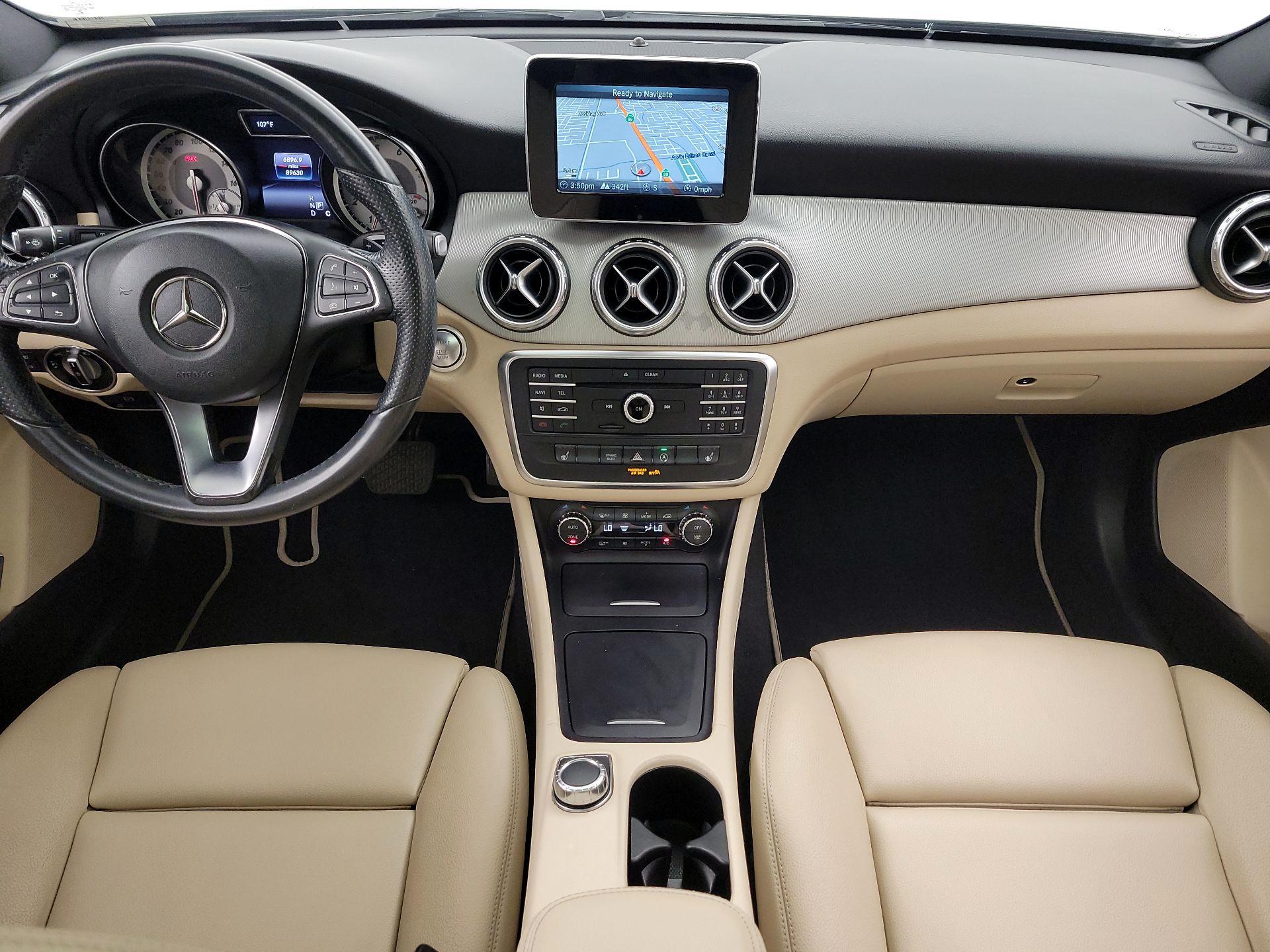 Thumbnail: 2016 Mercedes-Benz GLA - 9