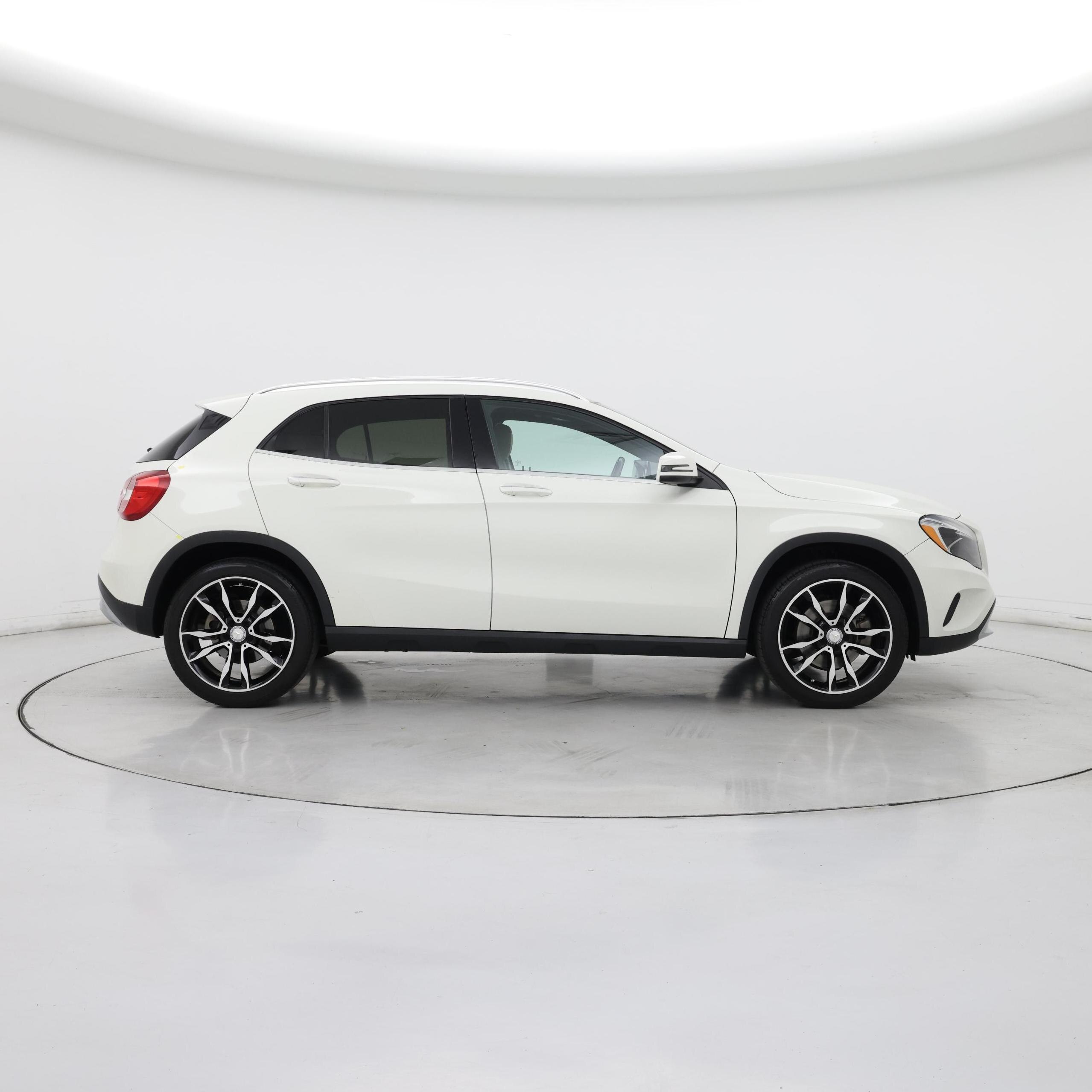 Thumbnail: 2016 Mercedes-Benz GLA - 7