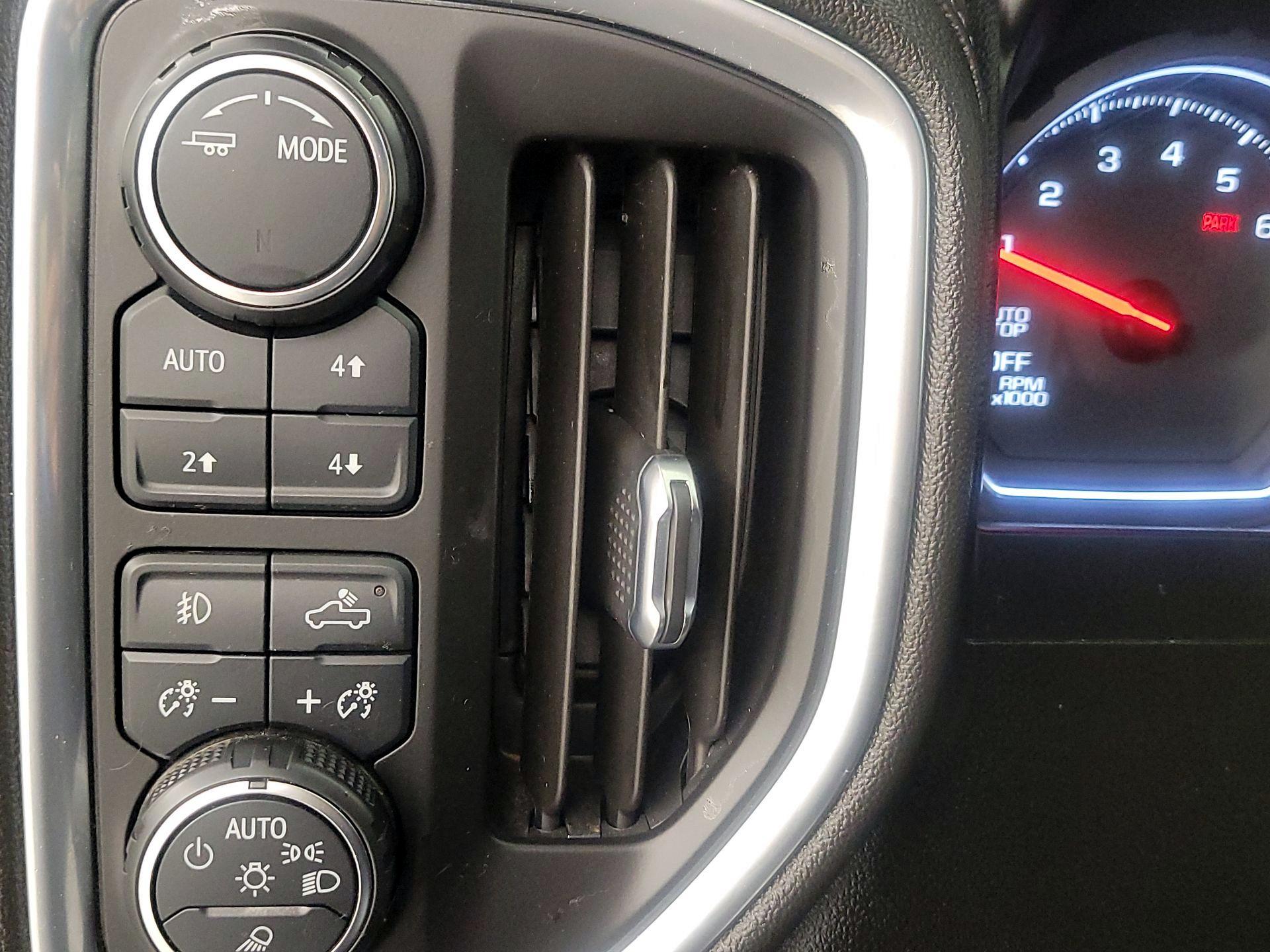 Thumbnail: 2020 Chevrolet Silverado 1500 - 13