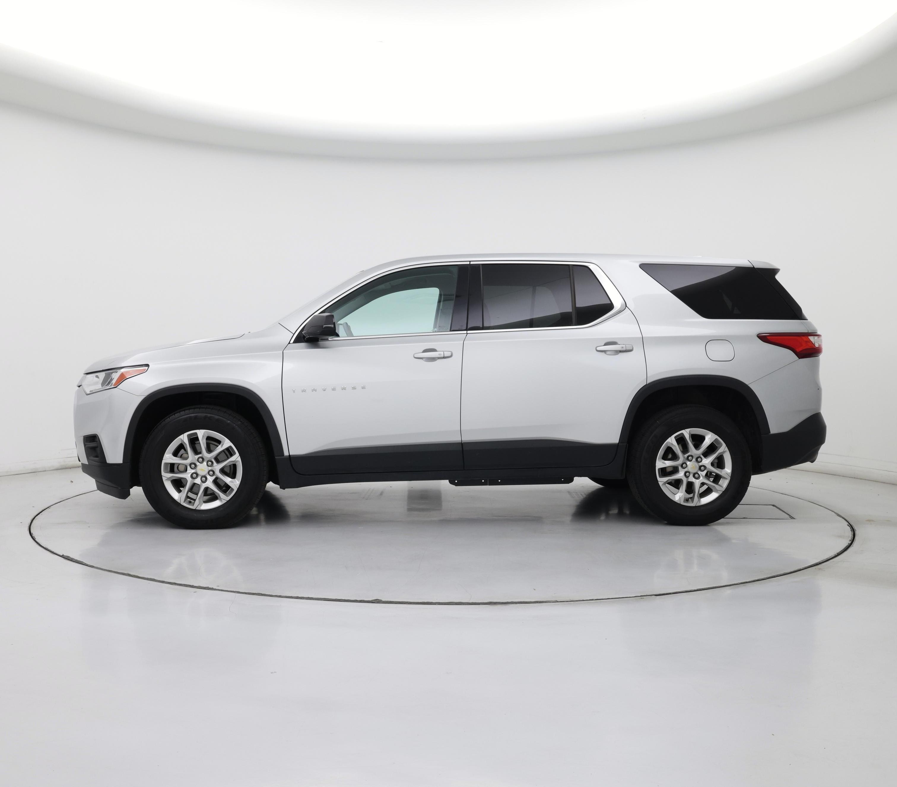 Thumbnail: 2020 Chevrolet Traverse - 3