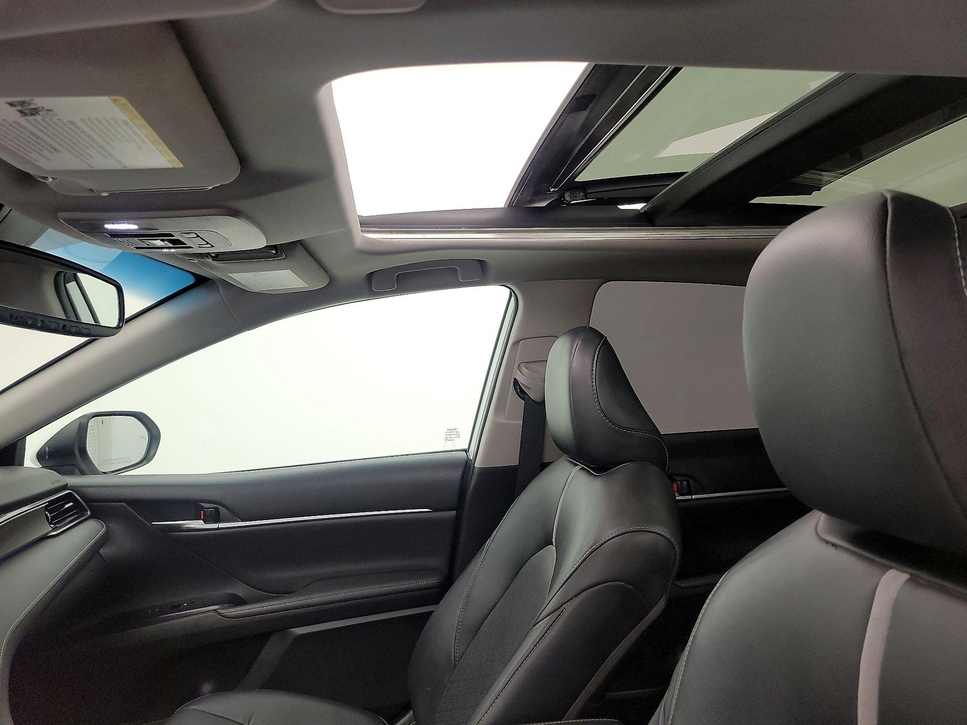 Thumbnail: 2019 Toyota Camry - 19