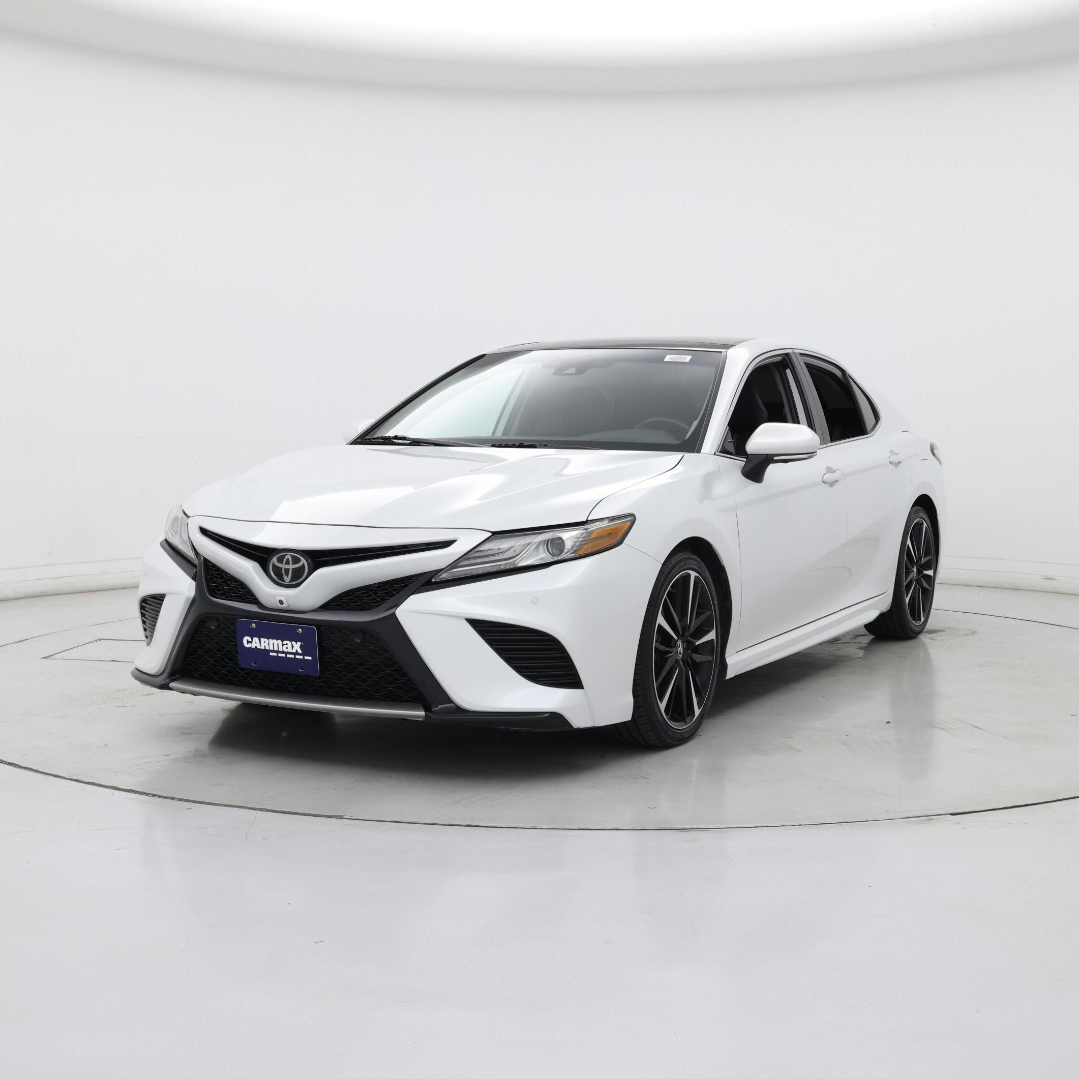 Thumbnail: 2019 Toyota Camry - 4